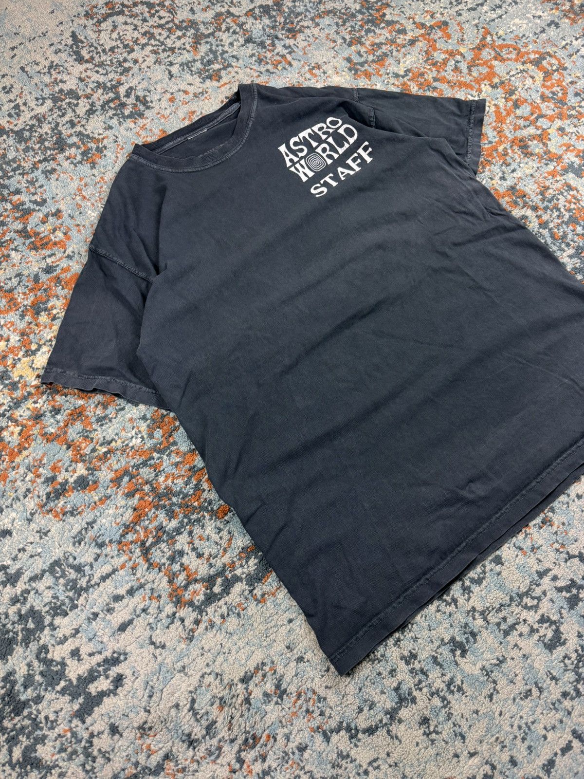Travis Scott Rare Travis Scott Astroworld staff tee faded washed hype Size US M / EU 48-50 / 2 - 4 Thumbnail