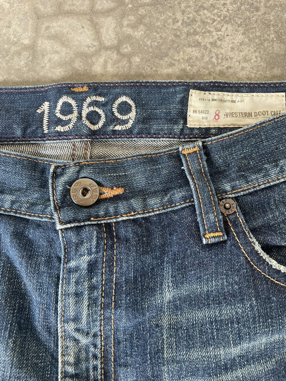 Gap Flare Jeans Vintage Gap Bootcut Nice Design Size US 32 / EU 48 - 6 Thumbnail