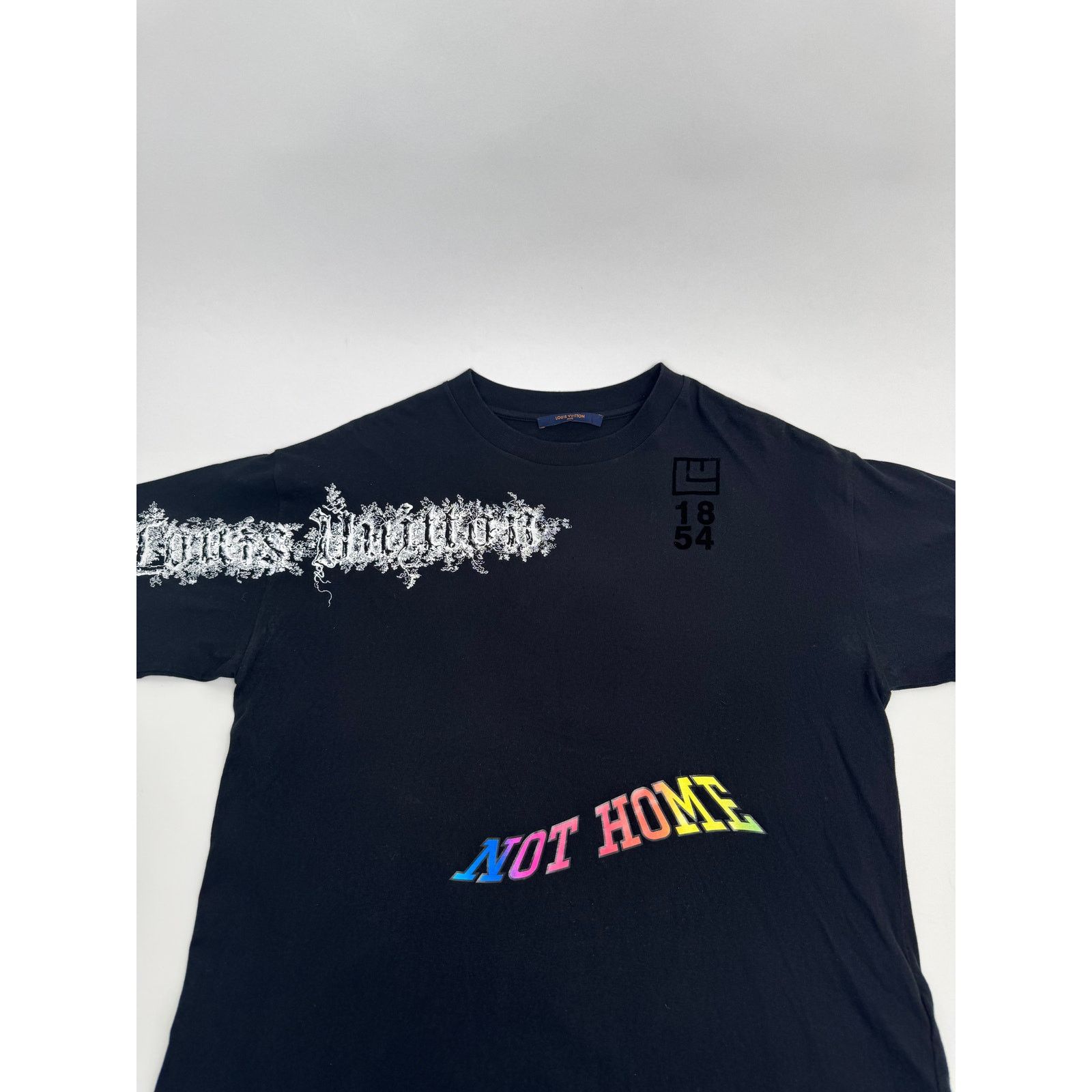 Louis Vuitton Louis Vuitton Runway Beaded Graphic T-Shirt Virgil Era Sz S Size US S / EU 44-46 / 1 - 3 Thumbnail
