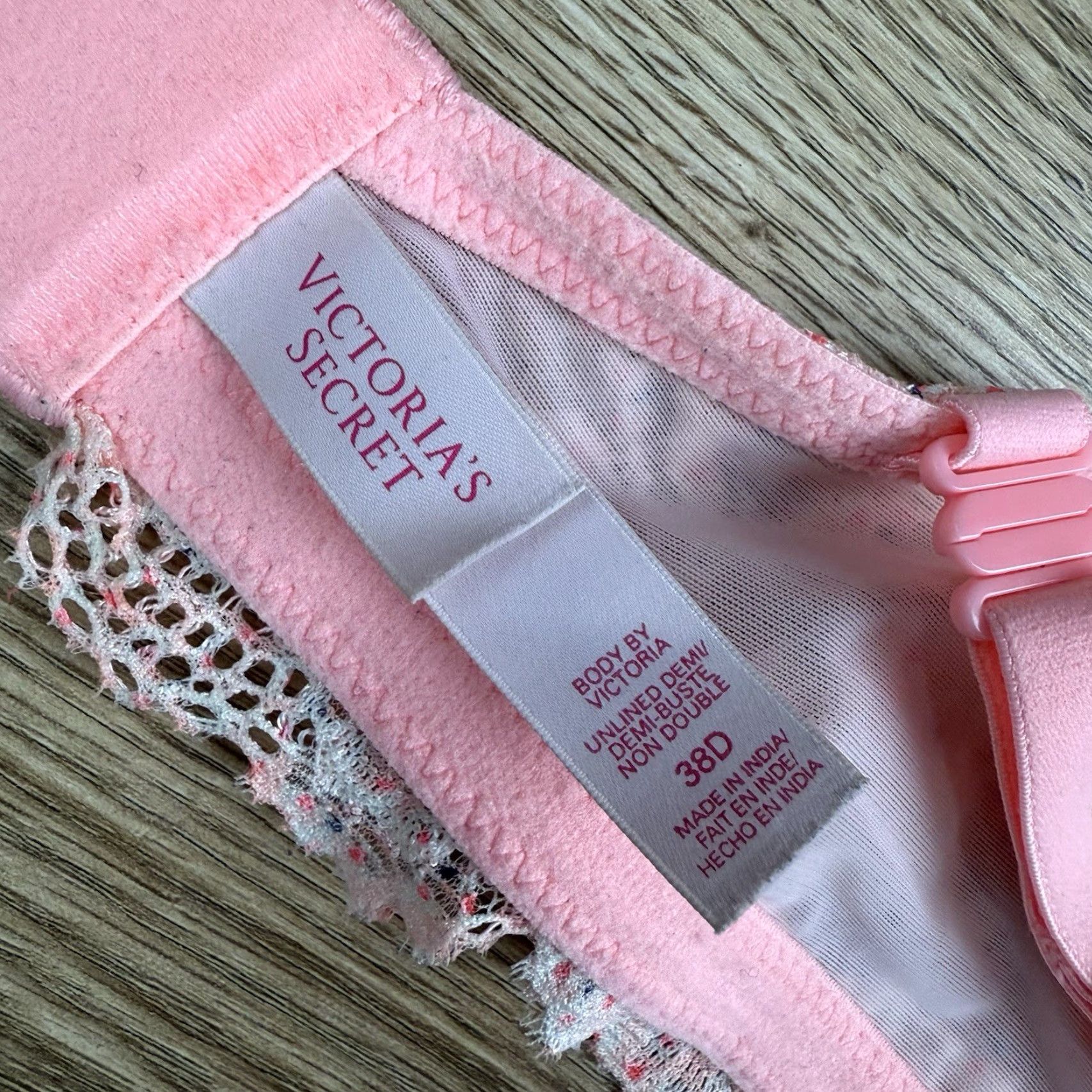 Victoria's Secret VINTAGE Victoria's Secret Unlined Demi Underwire Bra 38D Pink Womens Size ONE SIZE - 5 Thumbnail
