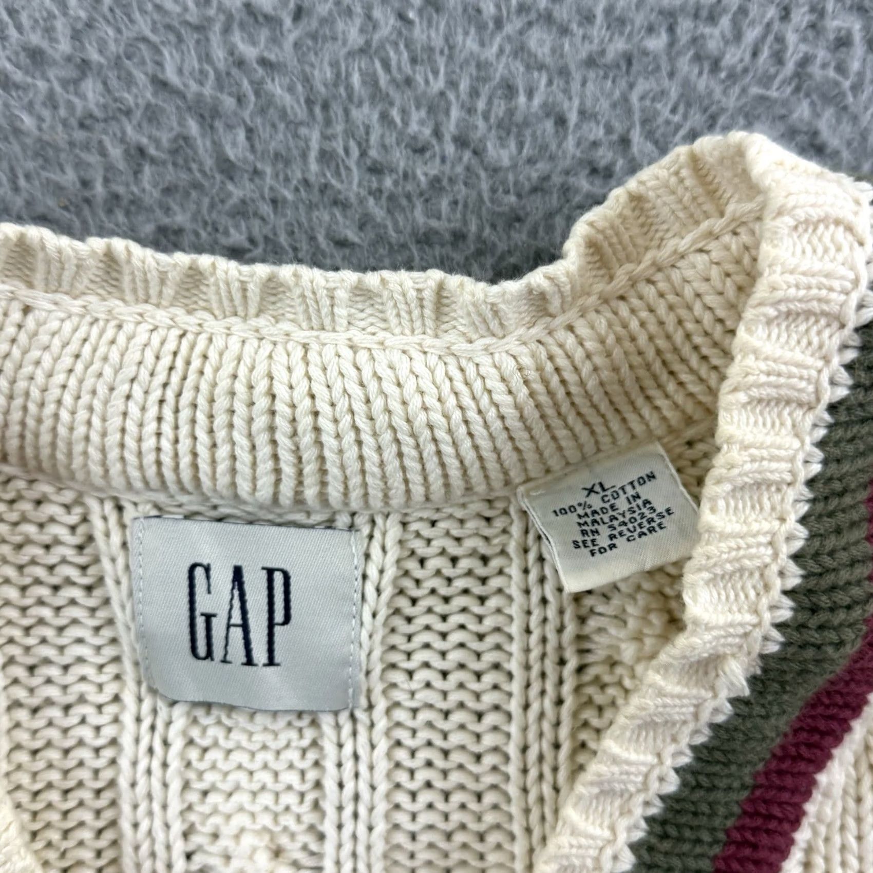 Gap VINTAGE Gap Sweater Mens 2XL Ivory Cable-Knit V Neck 90s Classic Preppy Size US XXL / EU 58 / 5 - 6 Thumbnail