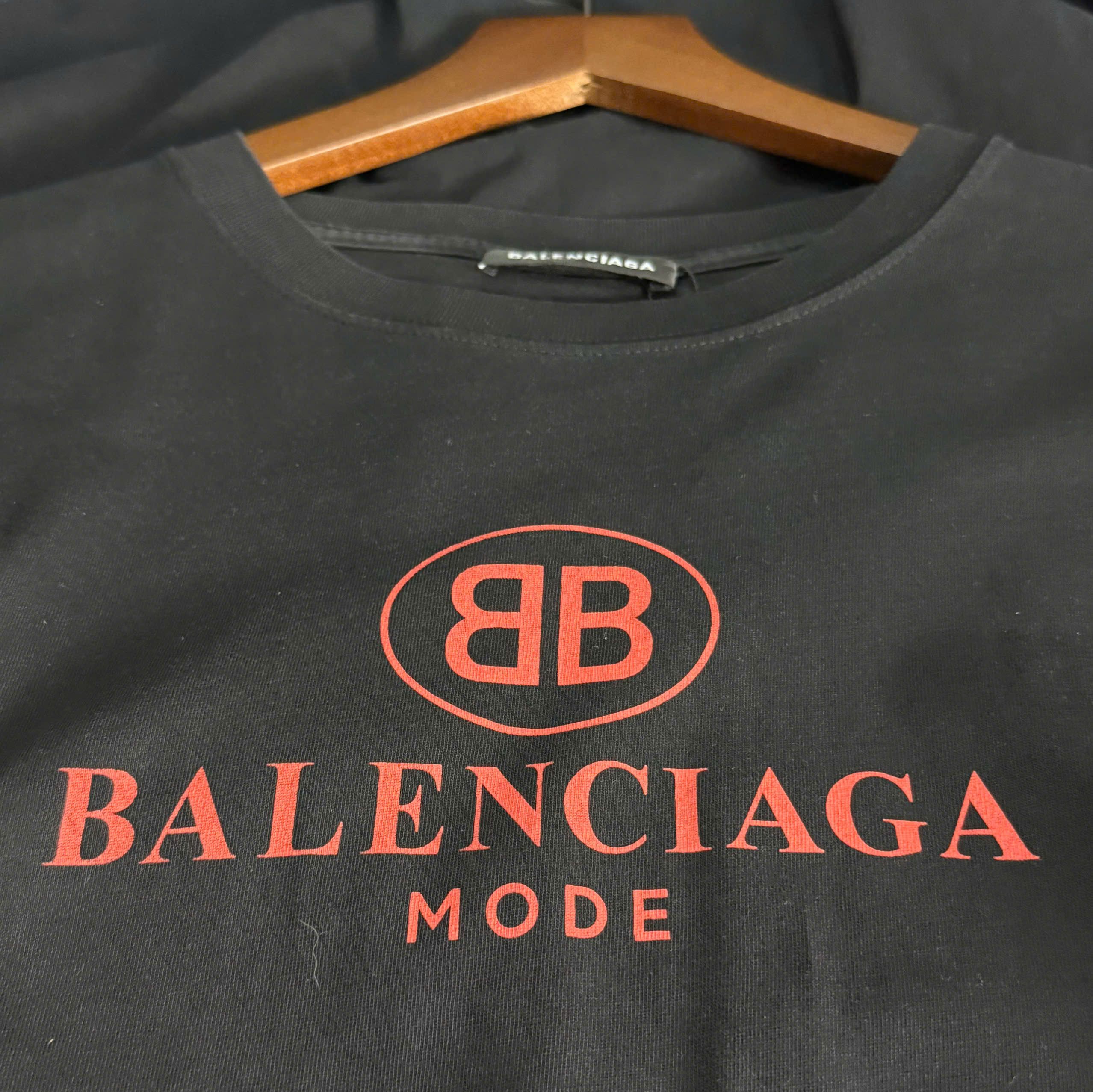 Balenciaga BLENCIAGA T SHIRT Size US M / EU 48-50 / 2 - 5 Thumbnail