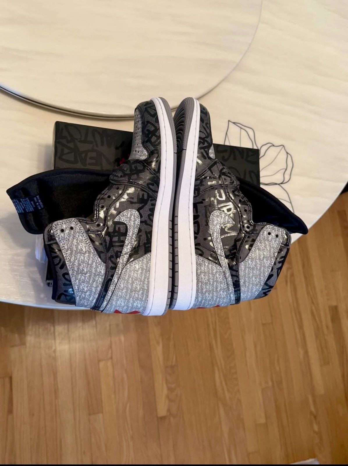 Jordan Brand Nike Air Jordan 1 Retro Hi OG Rebellionaire Size 9 M/10.5W Size US 9 / EU 42 - 6 Thumbnail