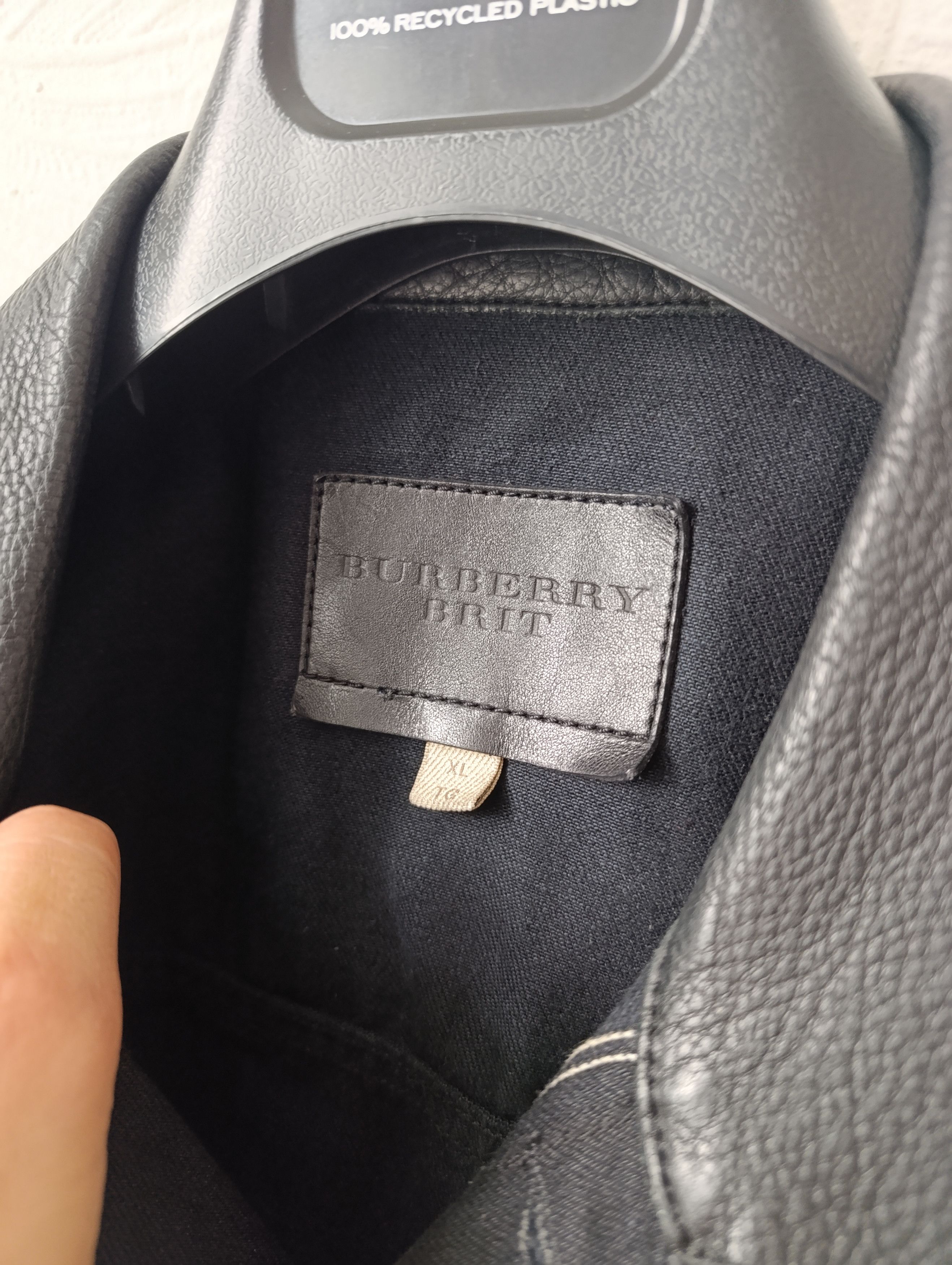 Burberry BURBERRY BRIT SKIPPER TRIM FIT DENIM JACKET LEATHER COLLAR Size US XL / EU 56 / 4 - 3 Thumbnail