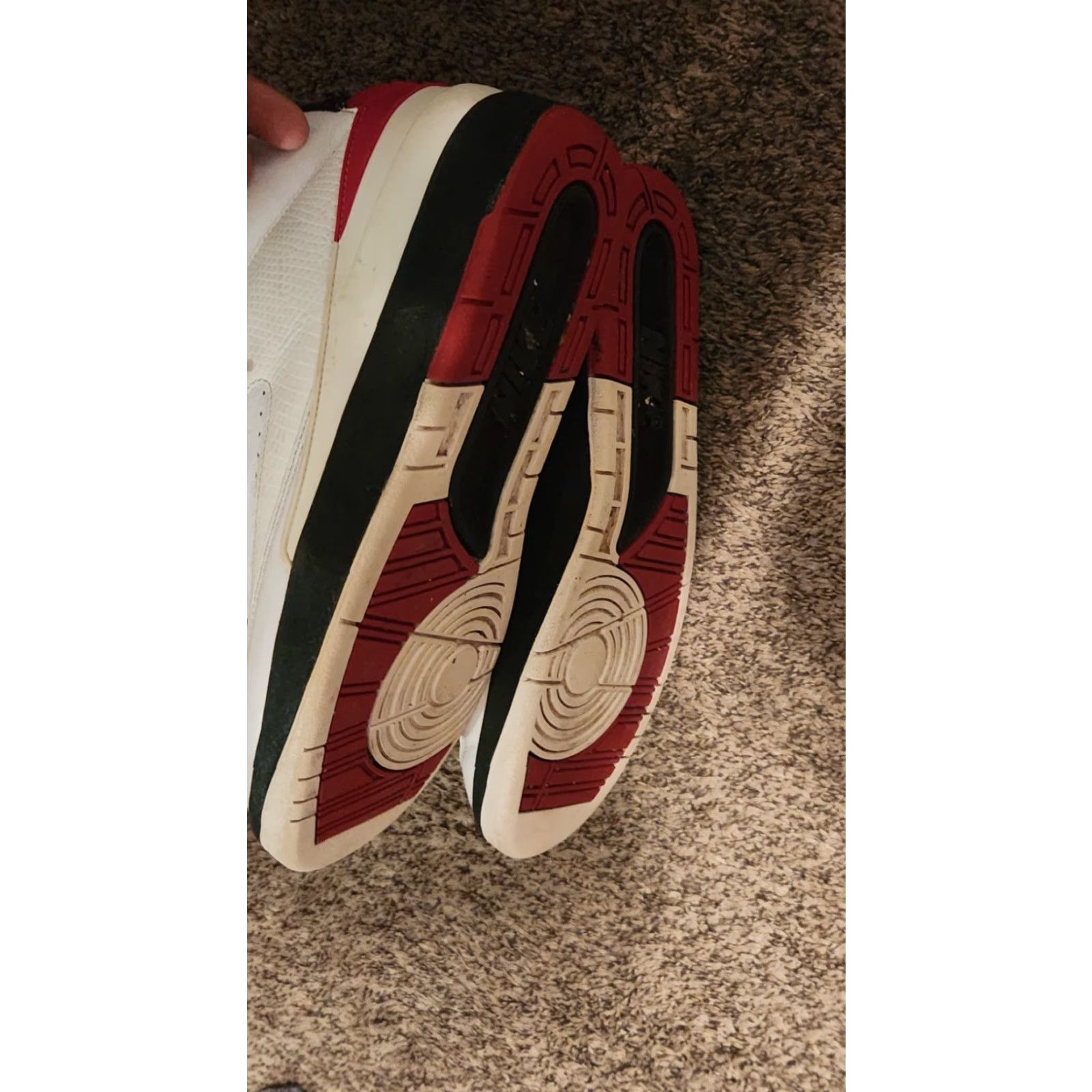 Jordan Brand Jordan 2 Retro Chicago Sneaker DX2454-106 Men 10 White Air Jordan 2 Athletic Mid Top Retro 2022 Size US 10 / EU 43 - 4 Thumbnail