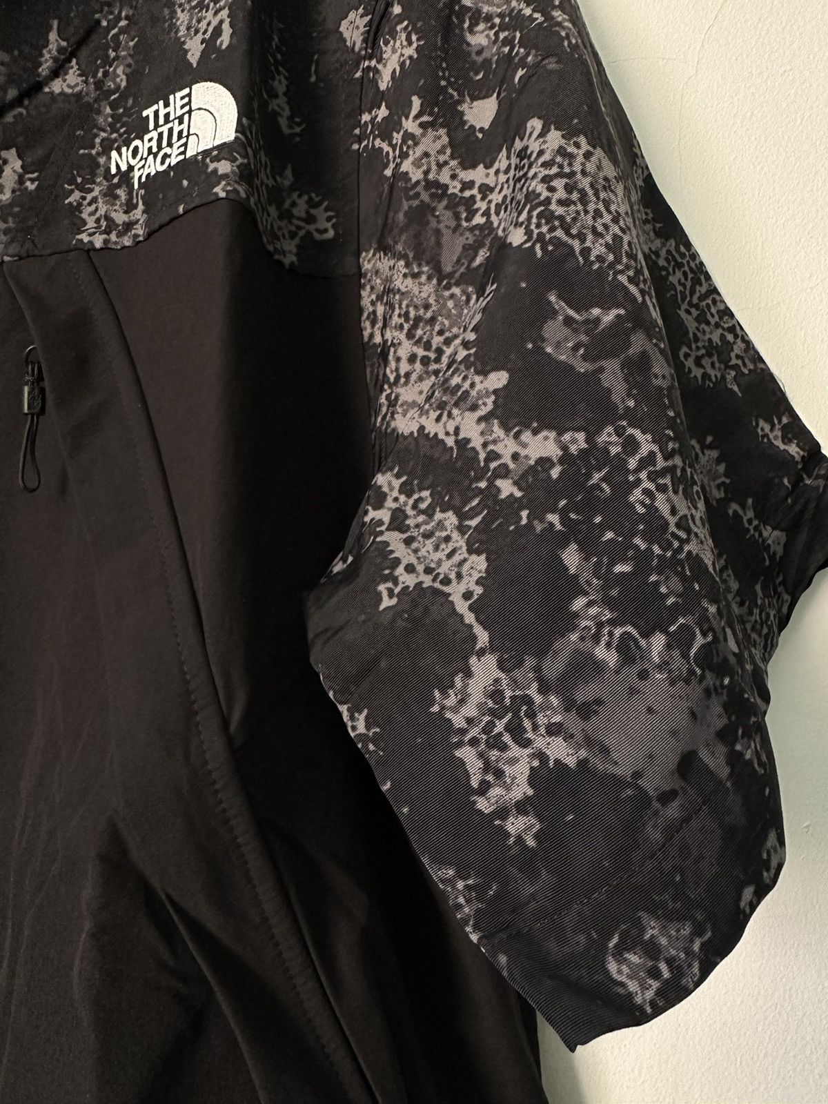 Kazuki Kuraishi × The North Face Urban Exploration KK TECH PRINTED SS SHIRT Size US M / EU 48-50 / 2 - 16 Thumbnail