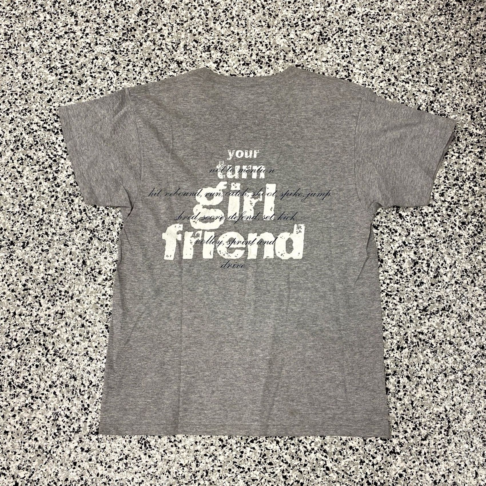 Nike VINTAGE Nike T-Shirt Gray 90s They Say I Throw Like A Girl Made In USA Sz Small Mens Size US S / EU 44-46 / 1 - 4 Thumbnail