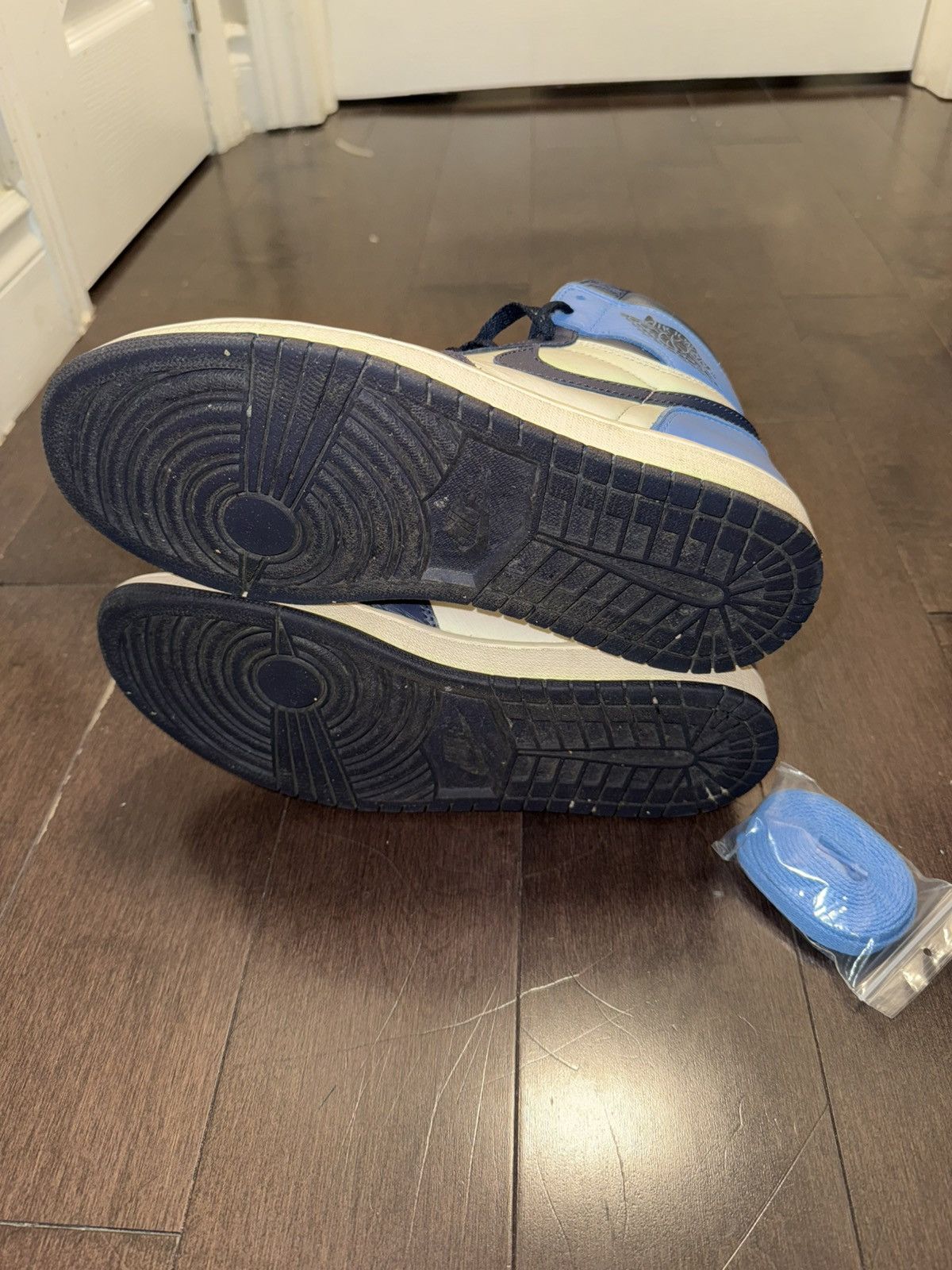 Jordan Brand Air Jordan 1 Obsidian Size US 9 / EU 42 - 2 Thumbnail