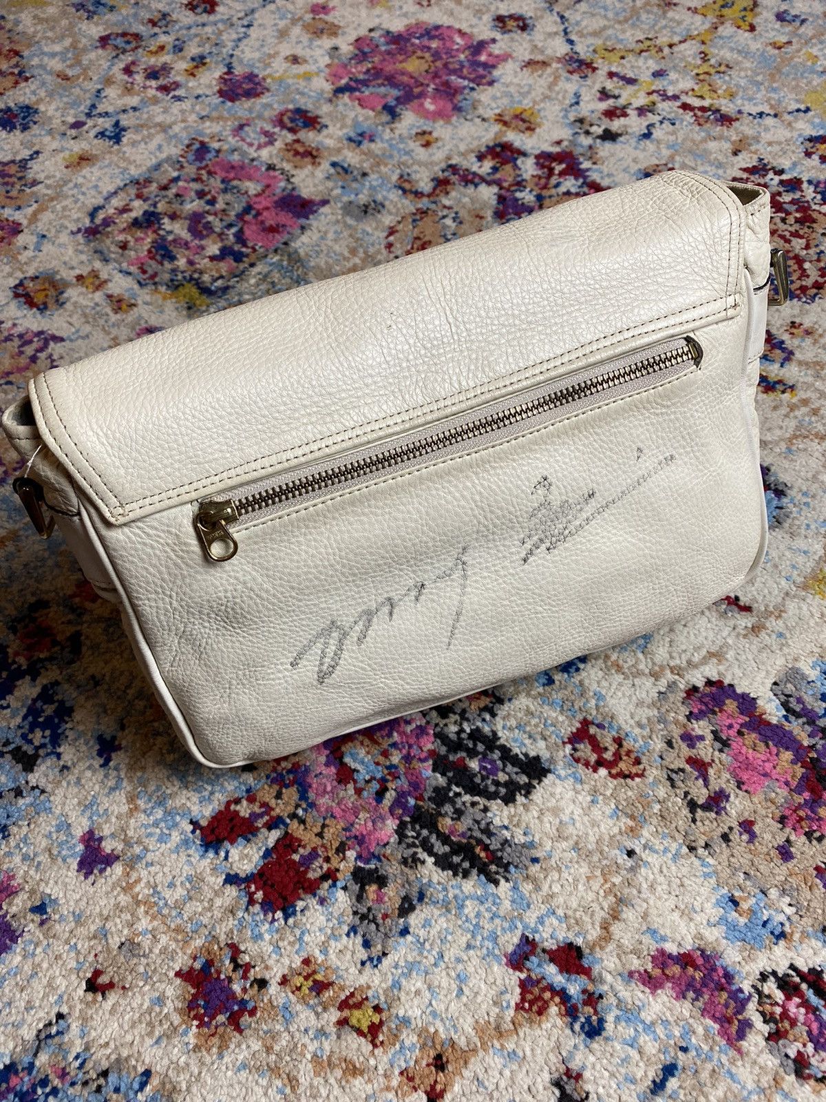 Japanese Brand × Other × Vintage Vintage Japan full grained White Leather Artisan Messenger Size ONE SIZE - 4 Thumbnail