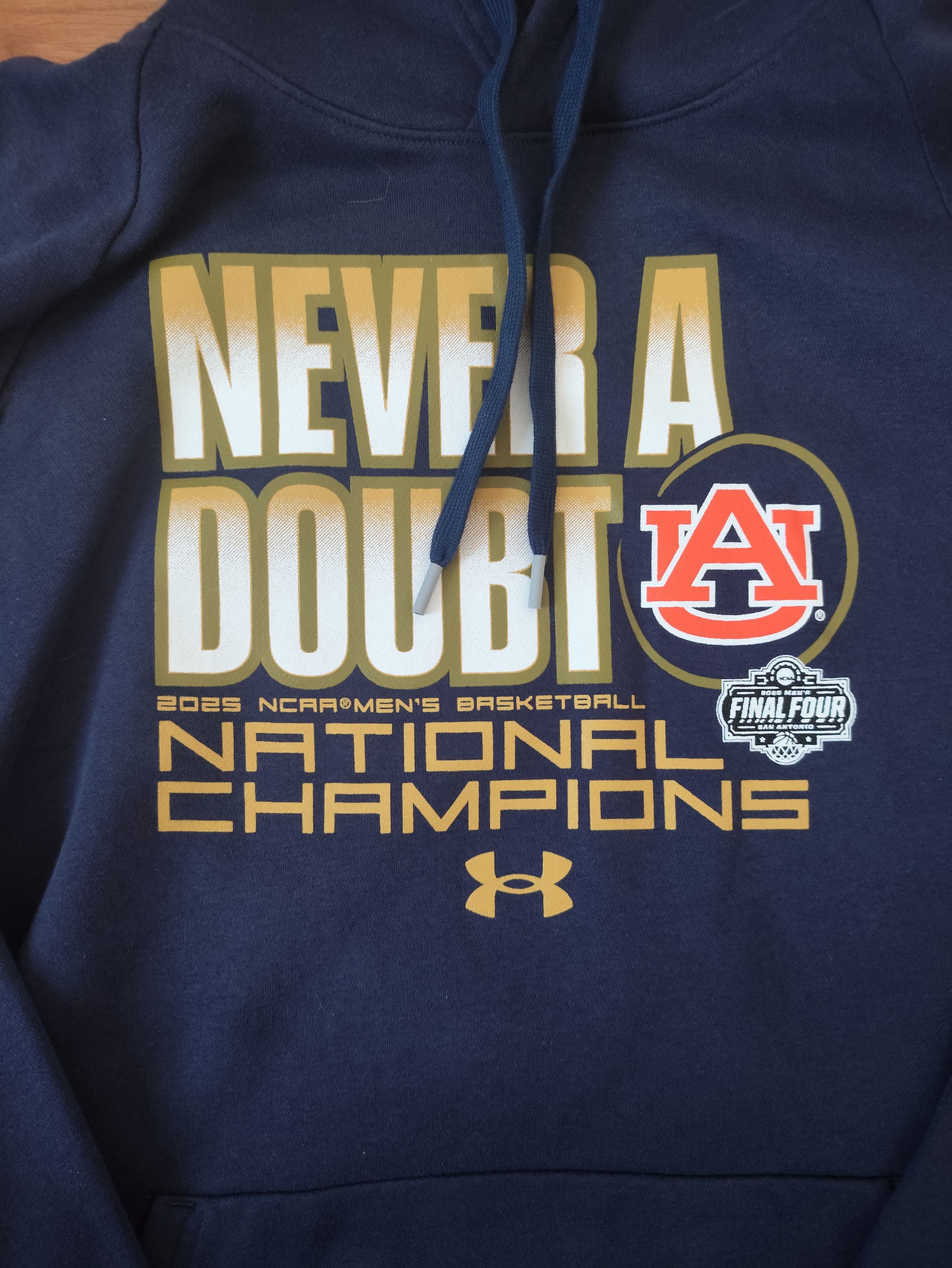 Under Armour auburn tigers 2025 champions locker room hoodie - deadstock Size US XL / EU 56 / 4 - 2 Thumbnail