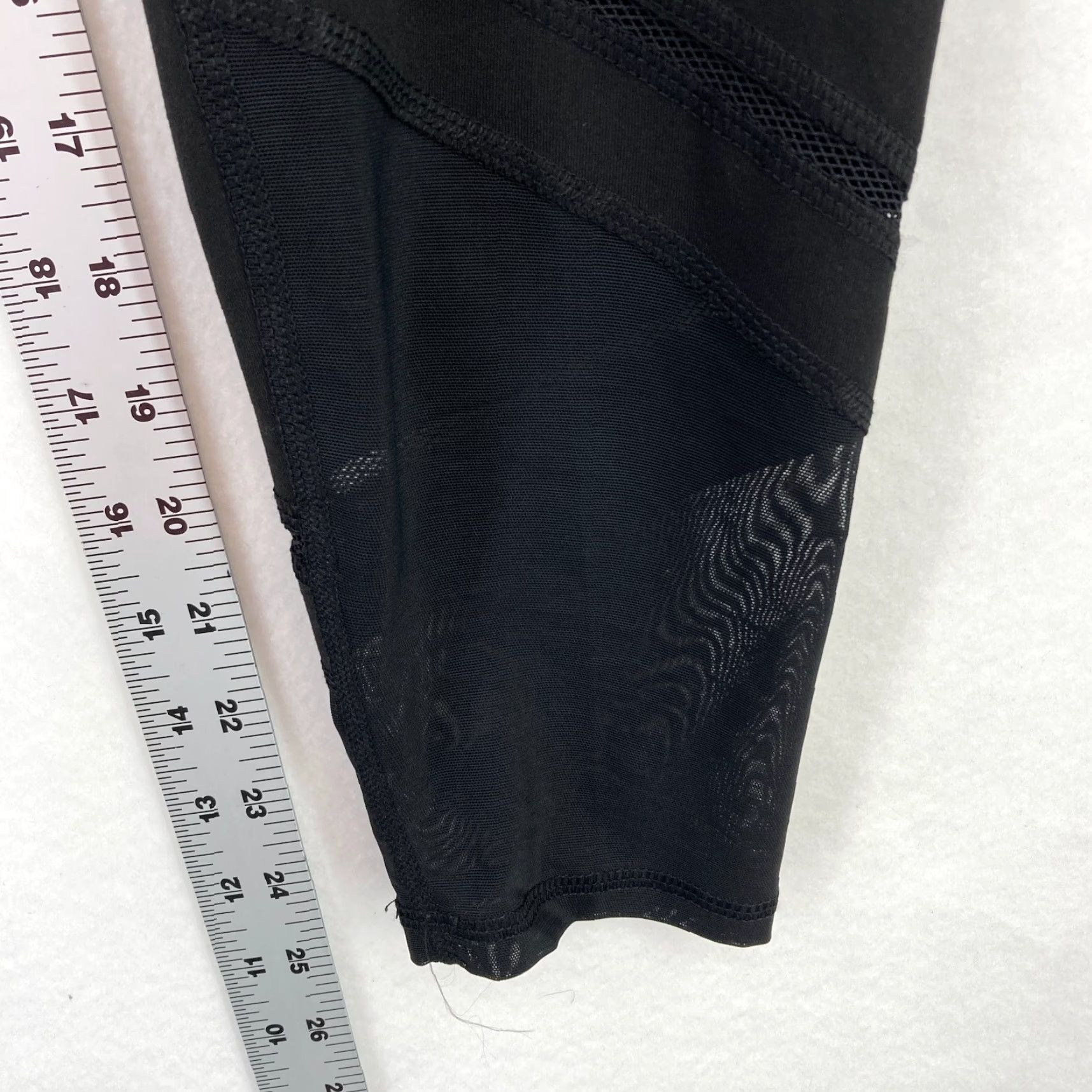 Old Navy Old Navy Active Leggings Women's Medium Black Quick Dry Stretch Skinny Ankle NWT Size 32" / US 10 / IT 46 - 7 Thumbnail
