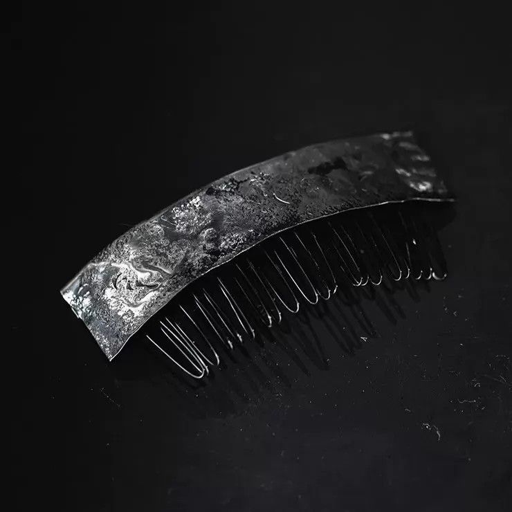 DETAJ Detaj x Uma Wang Dark Aged Silver Hair Bun Size ONE SIZE - 1 Thumbnail