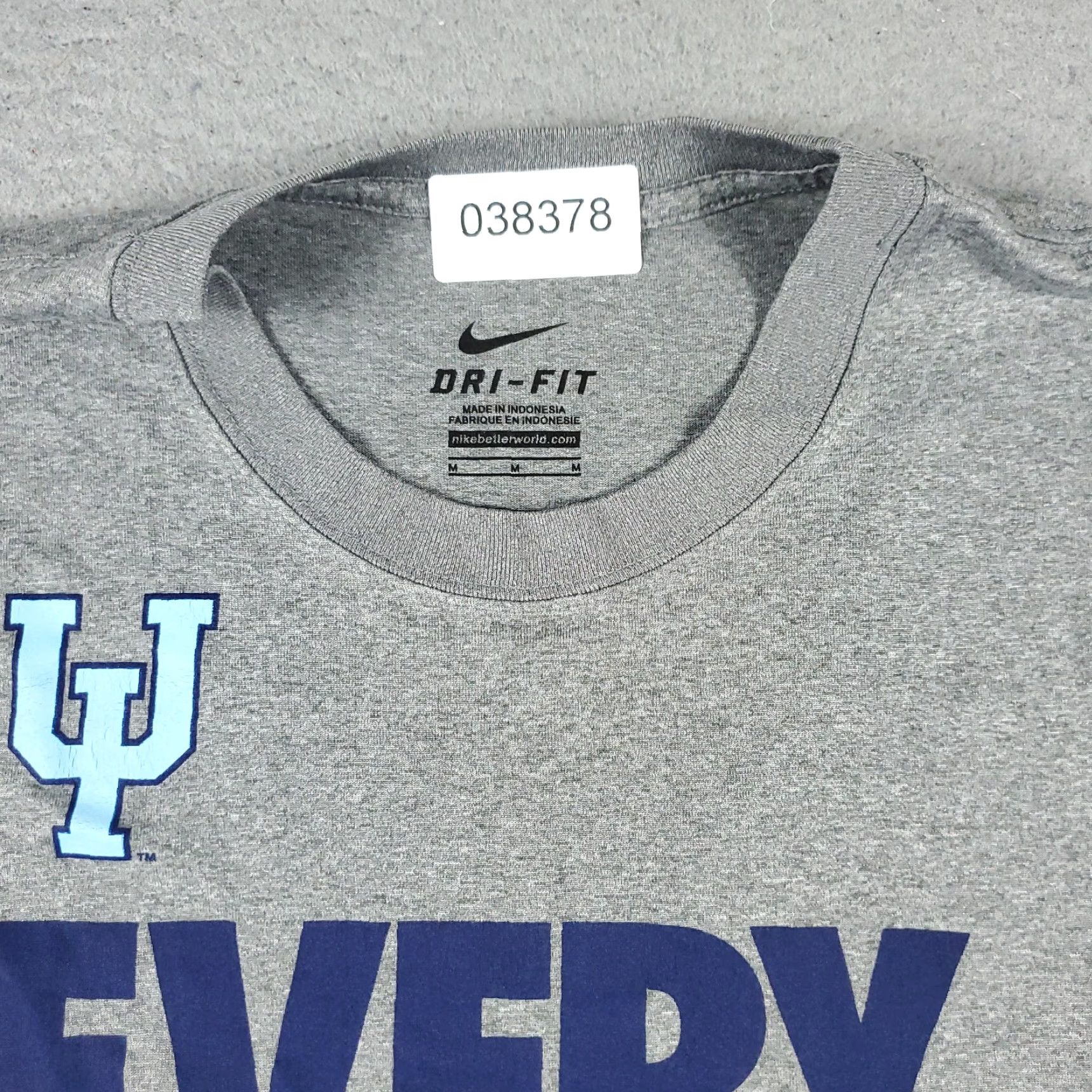 Nike Nike T Shirt Mens Size Medium Gray Swoosh Casual Short Sleeve Adult Size US M / EU 48-50 / 2 - 3 Thumbnail