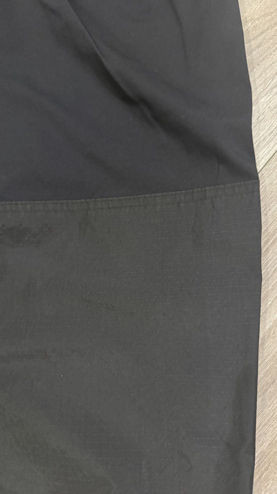 Comme des Garcons Homme Comme des Garcons Homme cropped black nylon pants Size M Size US 32 / EU 48 - 4 Thumbnail