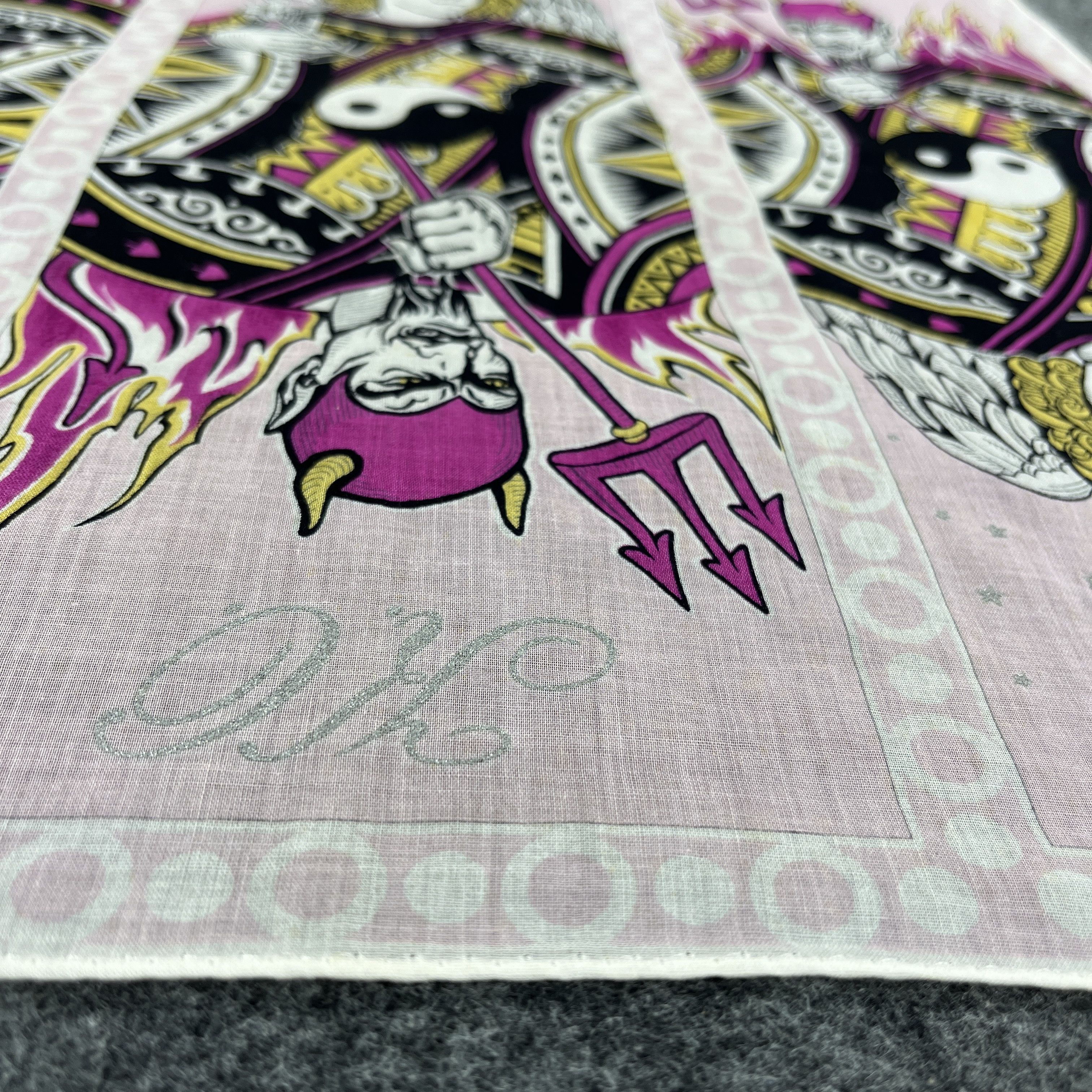 Moschino × Vintage Vintage Moschino Handkerchief / Bandana / Neckerchief B317 Size ONE SIZE - 8 Thumbnail