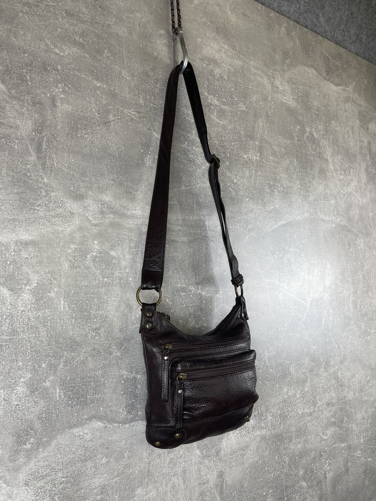 Vintage Vintage Brown Leather Crossbody Bag Brass Hardware Boho Size ONE SIZE - 3 Thumbnail