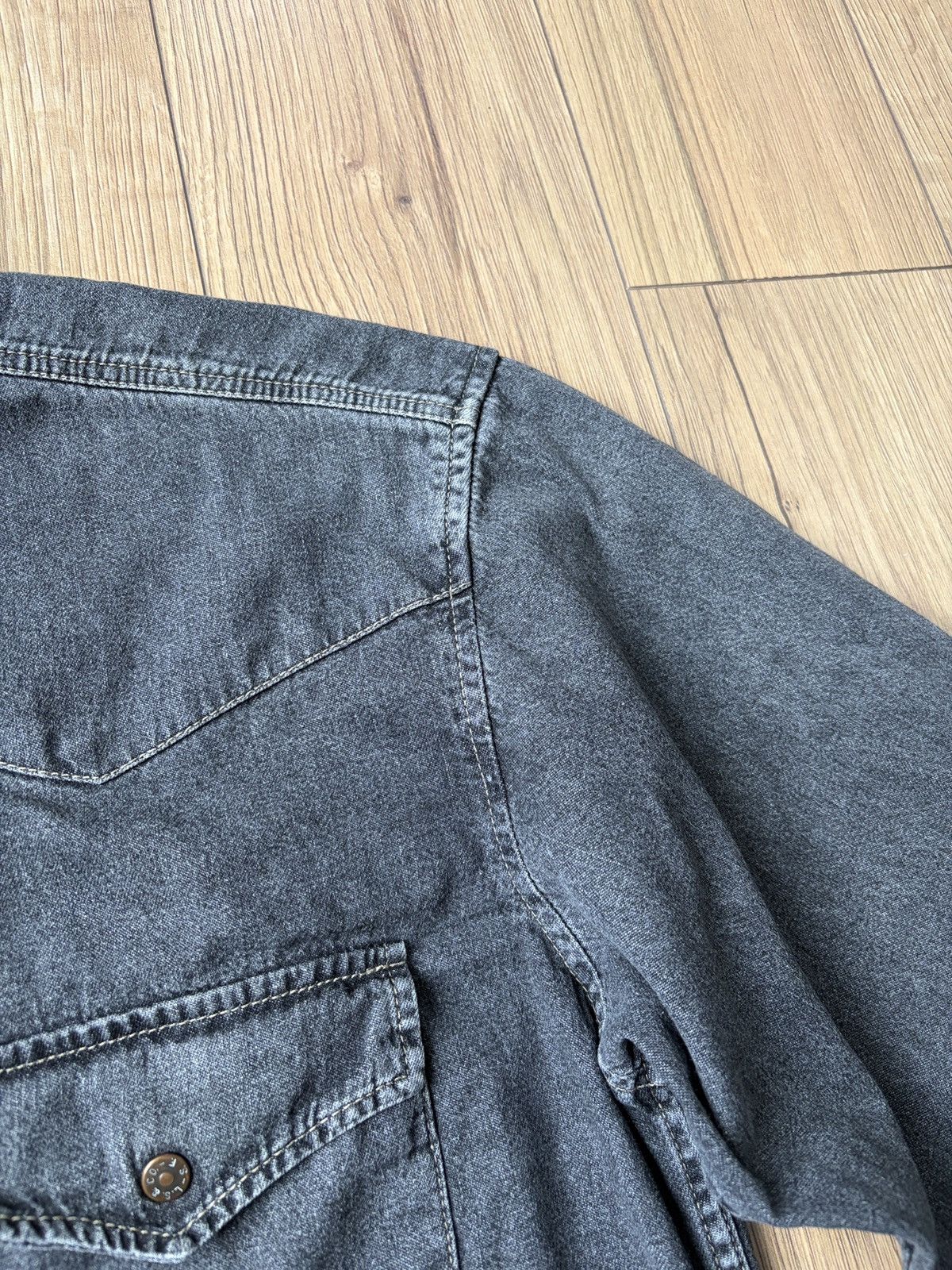 Levi's Vintage Clothing Levis Vintage Gray Heavy Denim Jeans Shirt Size US M / EU 48-50 / 2 - 8 Thumbnail