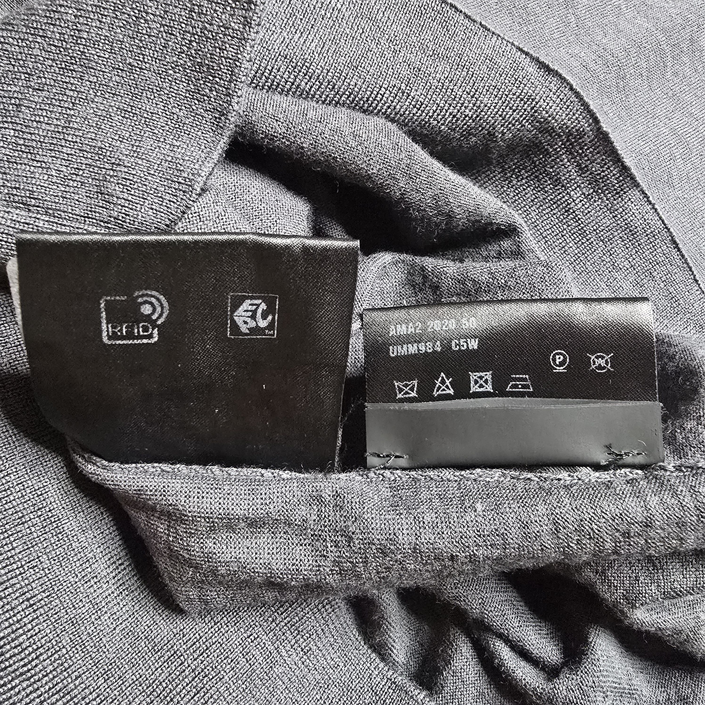 Prada Prada - Superfine Wool Sweater Size US L / EU 52-54 / 3 - 7 Thumbnail