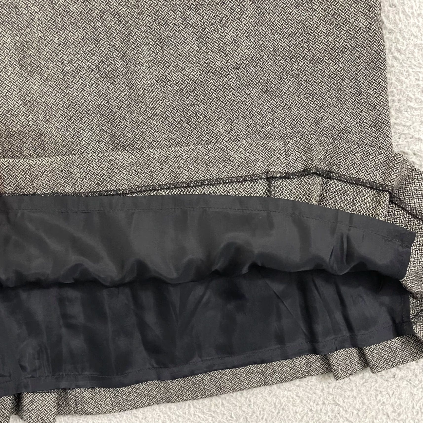 Banana Republic VINTAGE Banana Republic Pencil Skirt Wool Lined Gray 0 90s Preppy Knee Length Women Dress Sheath Business Workwear Size 25" / US 0 / IT 36 - 4 Thumbnail