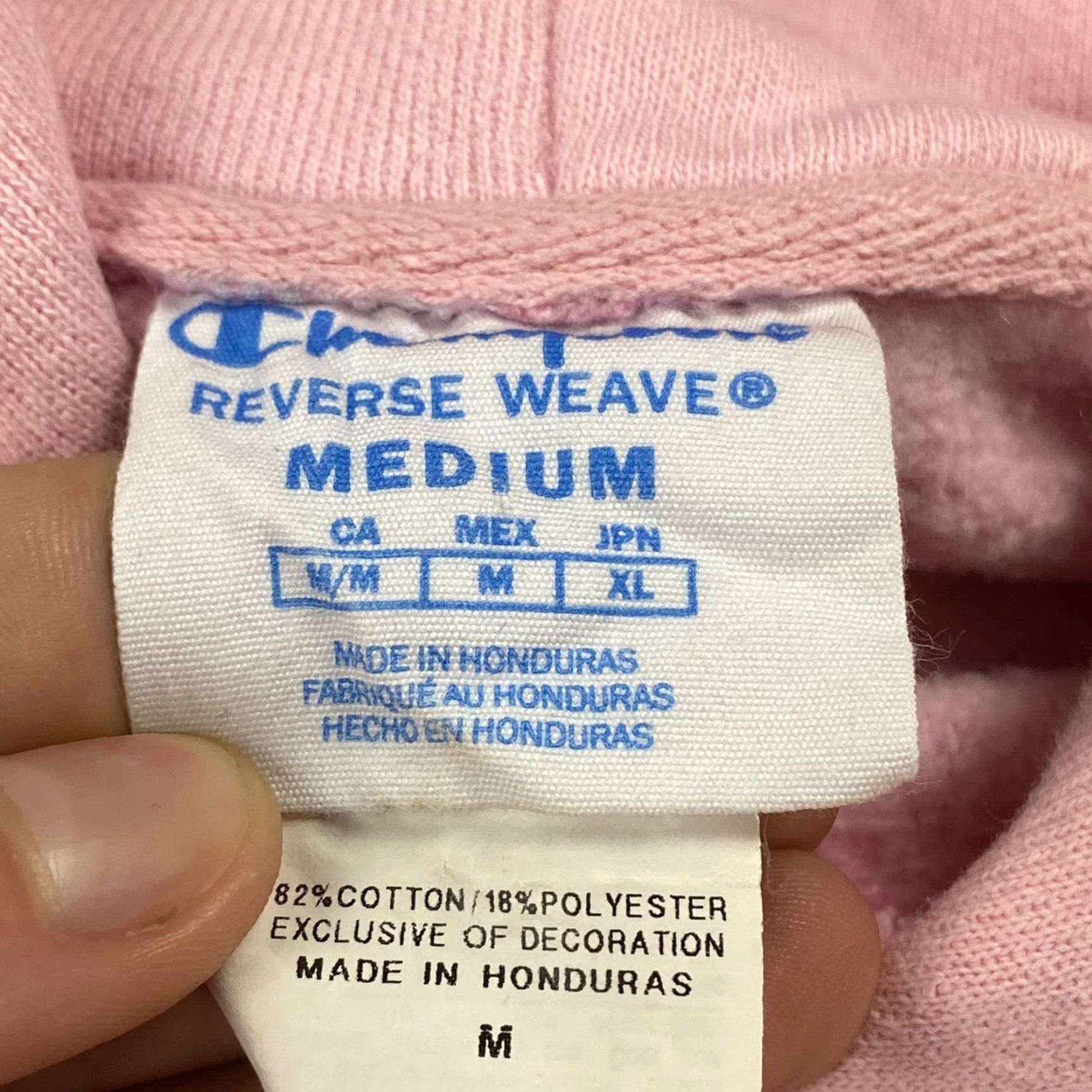 Champion CHAMPION REVERSE WEAVE HOODIE MENS MEDIUM PALE PINK FLEECE LOGO ATHLETIC Size US M / EU 48-50 / 2 - 3 Thumbnail