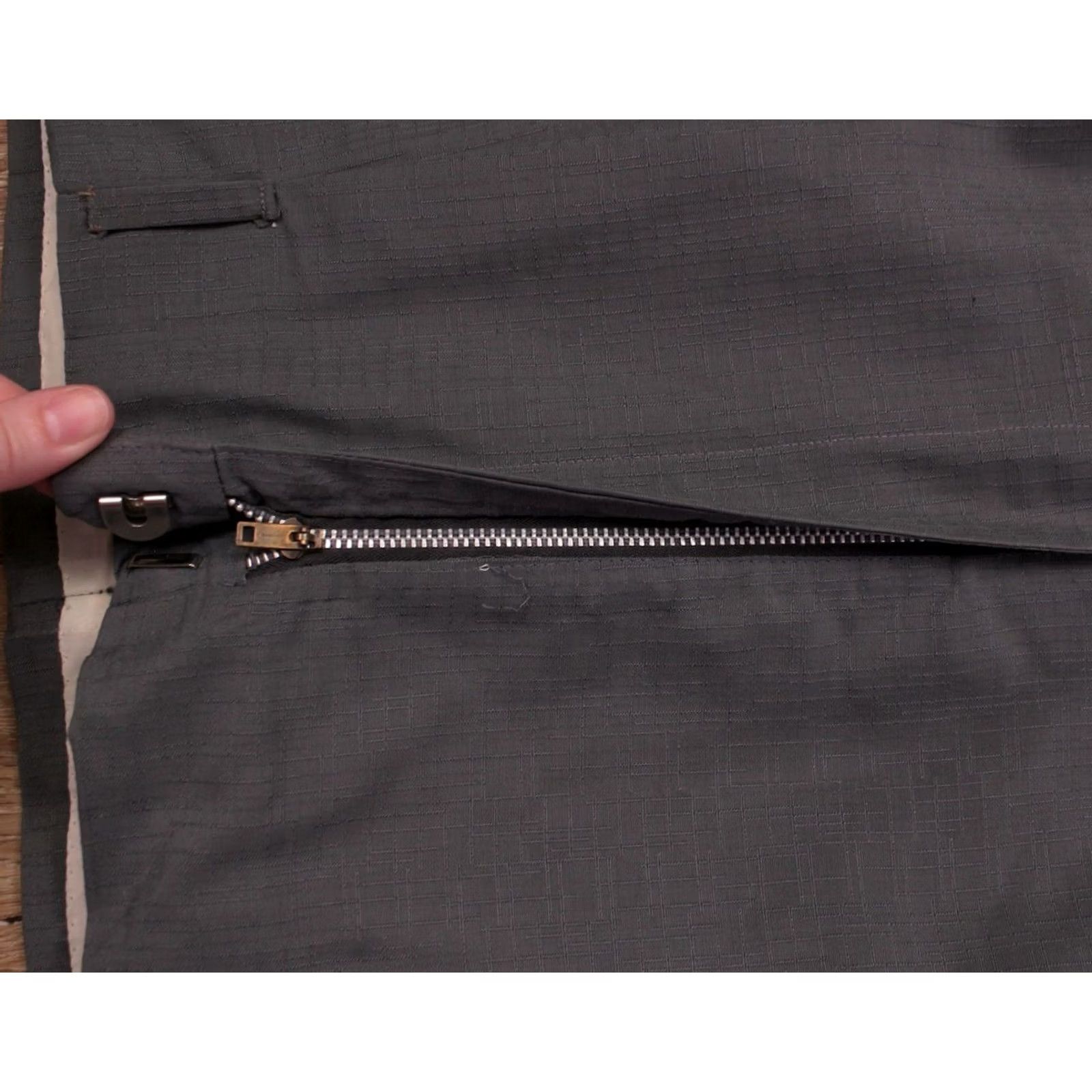 Vintage Nike Men's VTG 1950s Grey Tapered Drop Loop Pants 40x29 50s Trousers Mens Regular 40 Gray Peg/Tapered 1950s Size US 40 / EU 56 - 4 Thumbnail