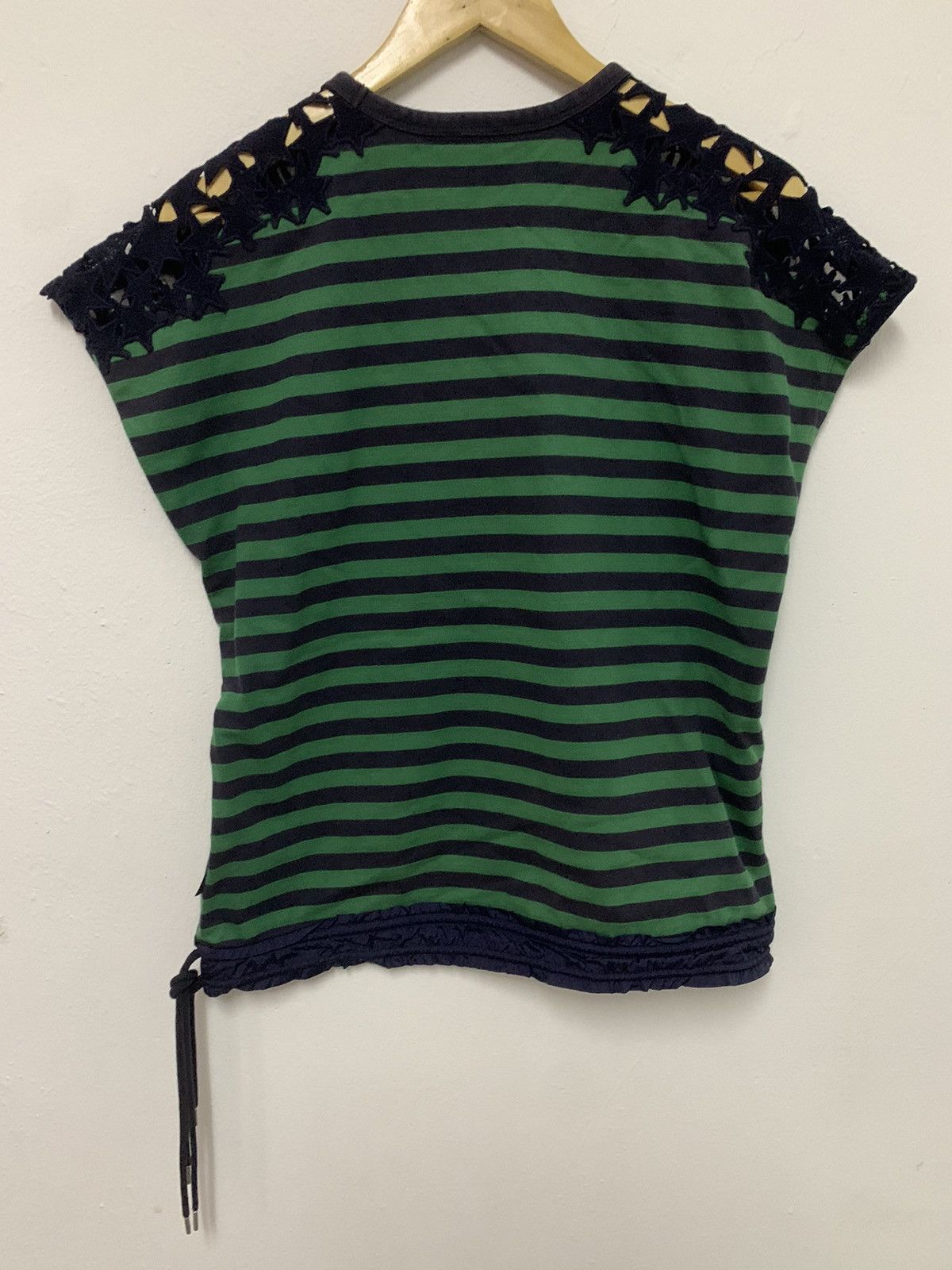 Moncler MONCLER MAGLIA GIROCOLLO SLEEVELESS Size L / US 10 / IT 46 - 2 Thumbnail