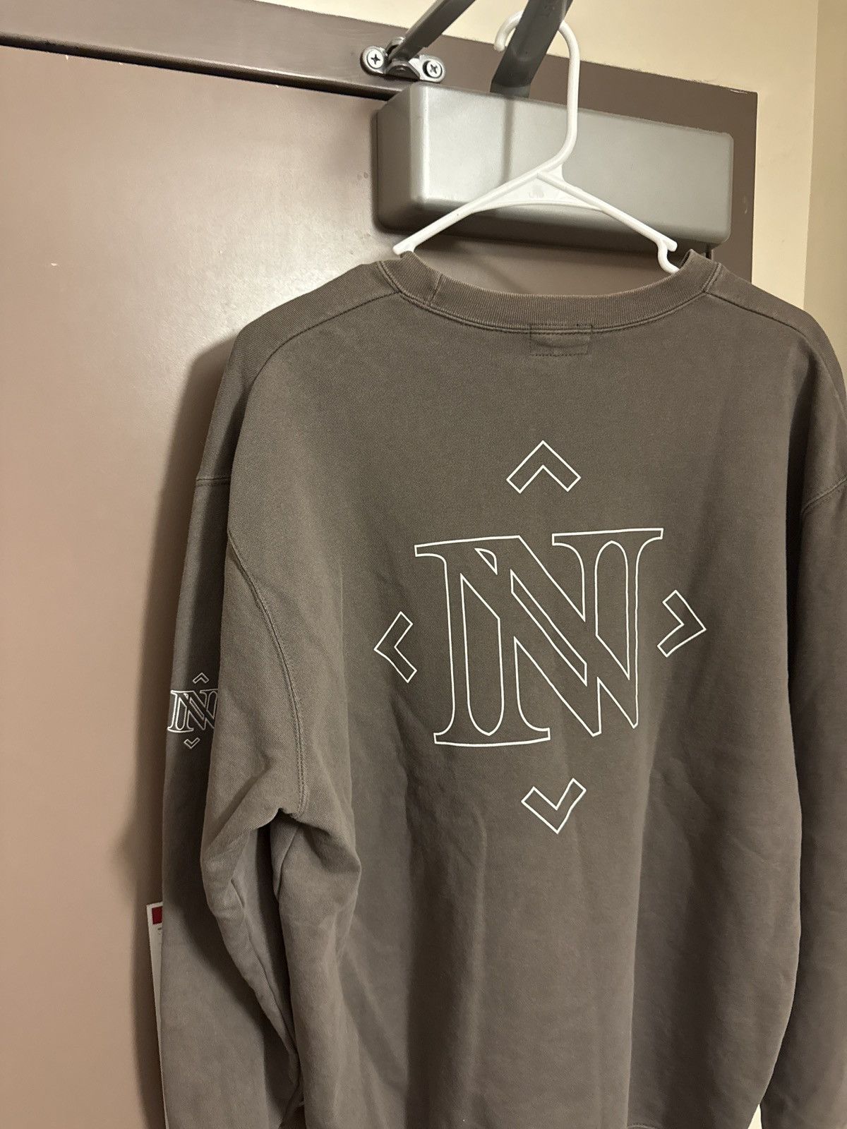 Number (N)ine number (n)ine crewneck (believed to be aw22) Size US L / EU 52-54 / 3 - 1 Thumbnail