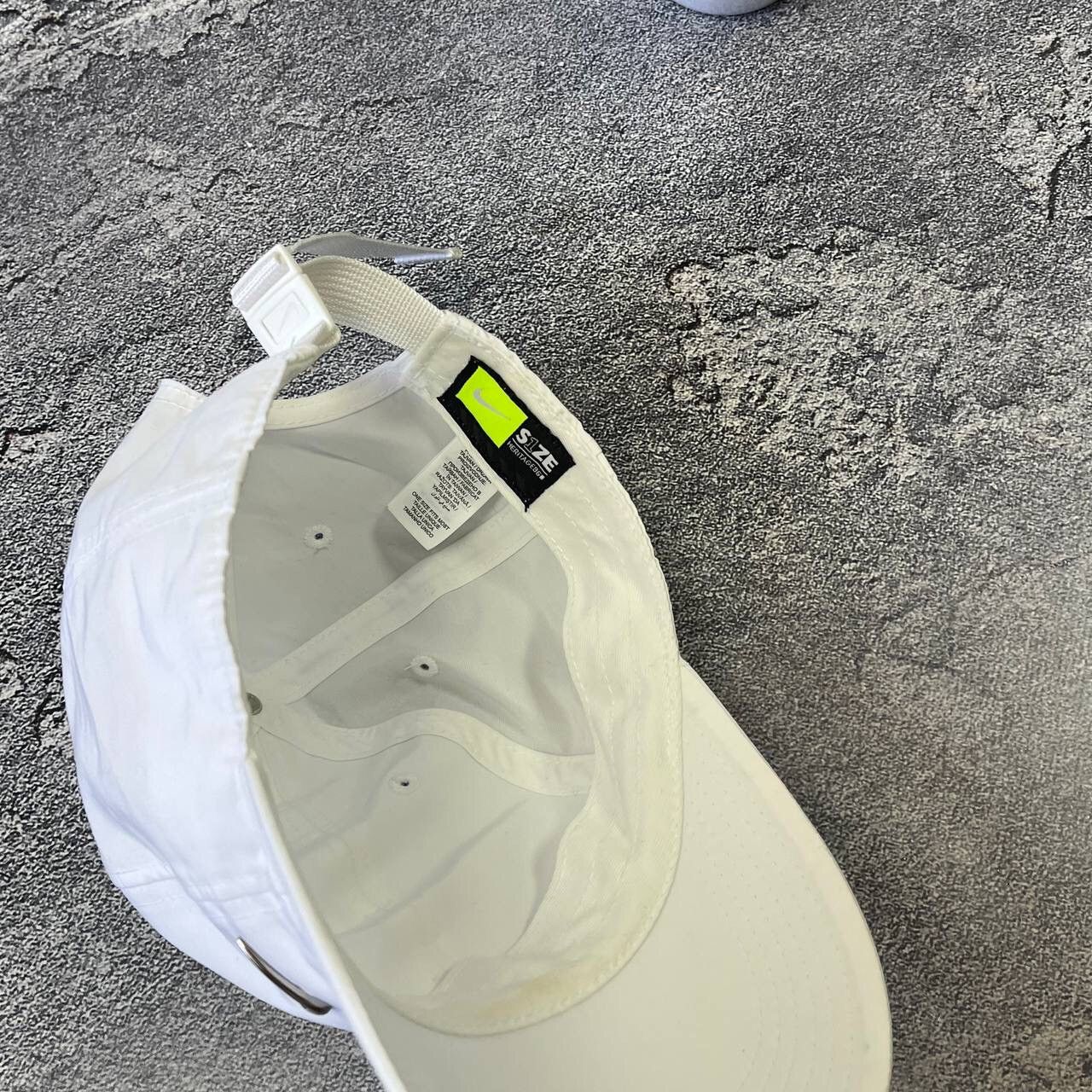 Nike White Nylon Nike Metal Swoosh Baseball Hat Cap Unisex Size ONE SIZE - 5 Thumbnail