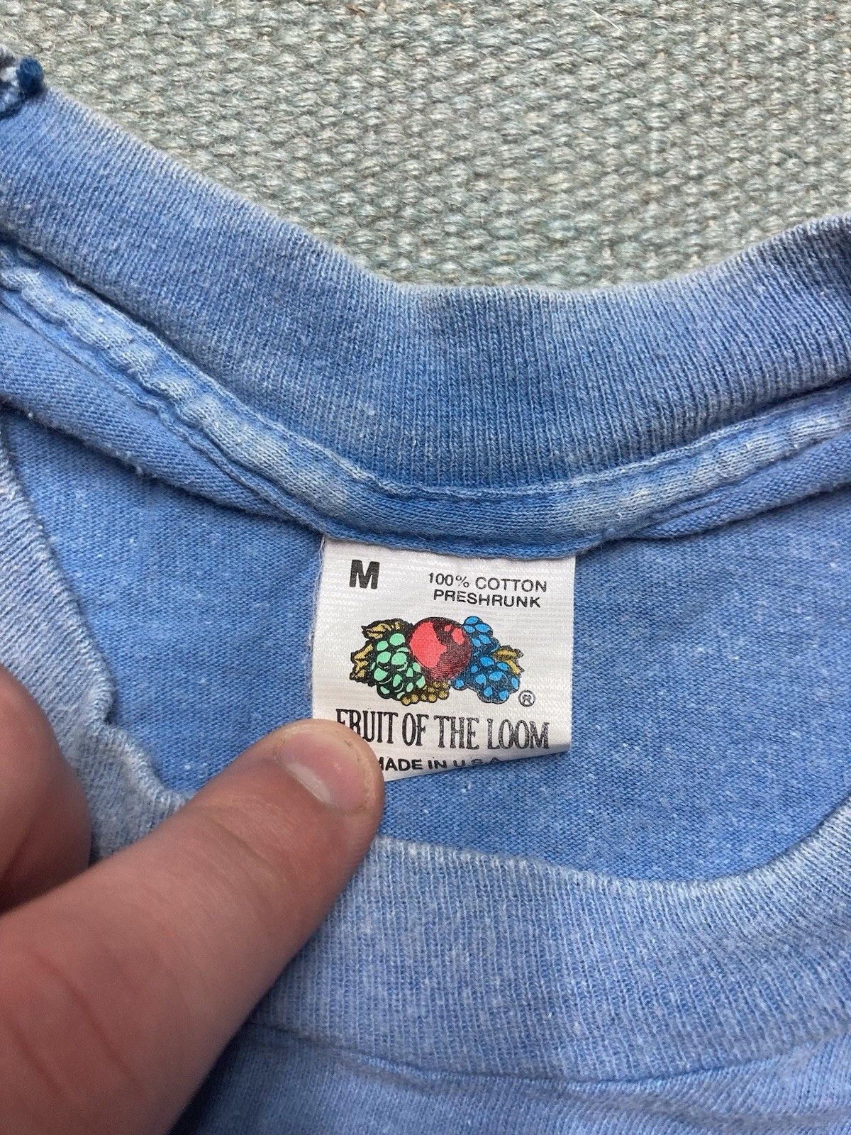 Vintage 80s pocket t shirt blank faded fruit of the loom cotton M Size US M / EU 48-50 / 2 - 6 Thumbnail