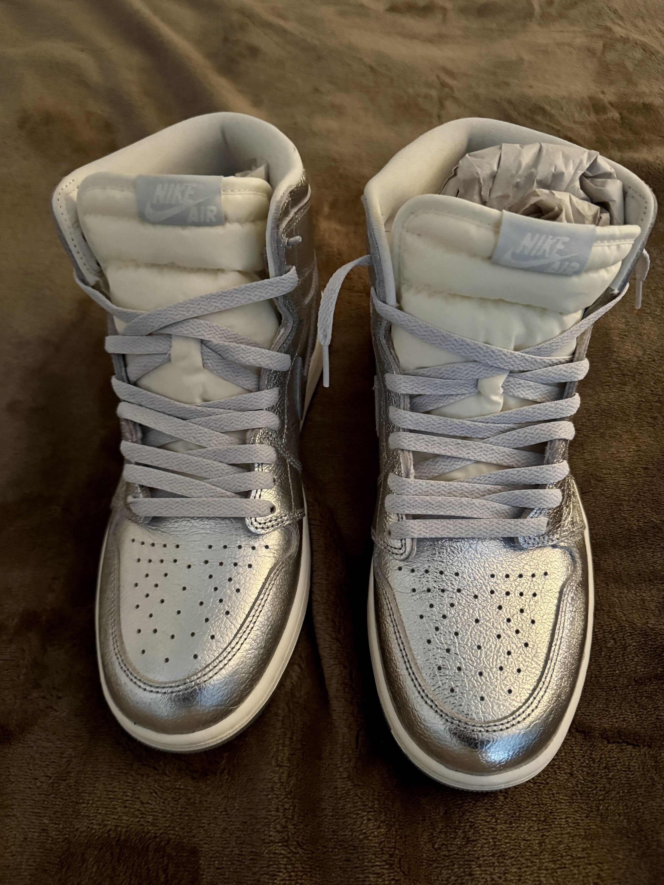 Nike Nike Air Jordan 1 Retro Hi OG Metallic Silver Size US 12 / IT 42 - 4 Thumbnail