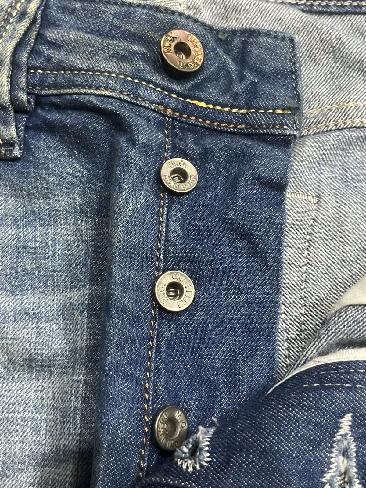 Diesel Vintage Diesel “Larkee” Blue Washed Distress Loose Leg Jeans Size US 31 - 6 Thumbnail