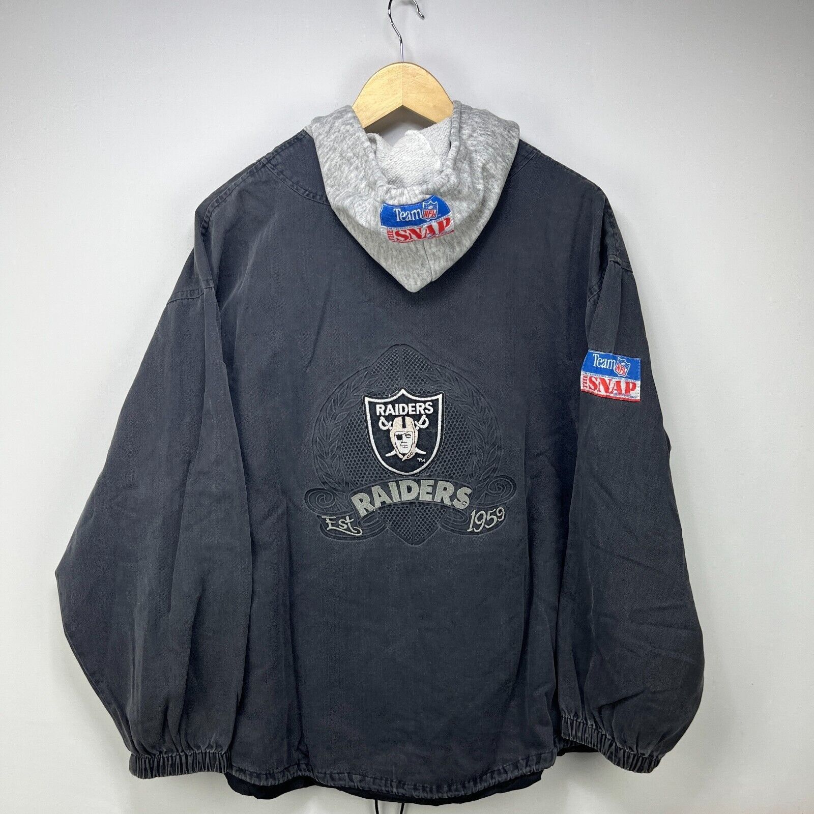 NFL × Vintage Vintage 90s Oakland Raiders Snap Hooded Jacket Large Size US L / EU 52-54 / 3 - 14 Thumbnail