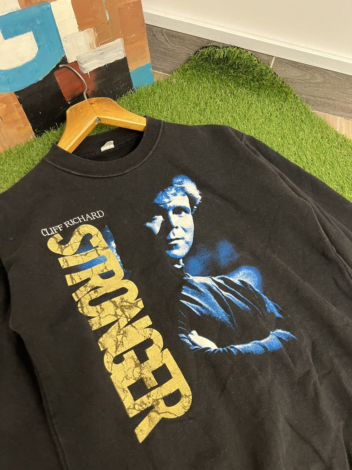 Band Tees × Vintage Vintage Cliff Richard 1990 Europe Tour Crewneck Sweatshirt Size US M / EU 48-50 / 2 - 7 Thumbnail