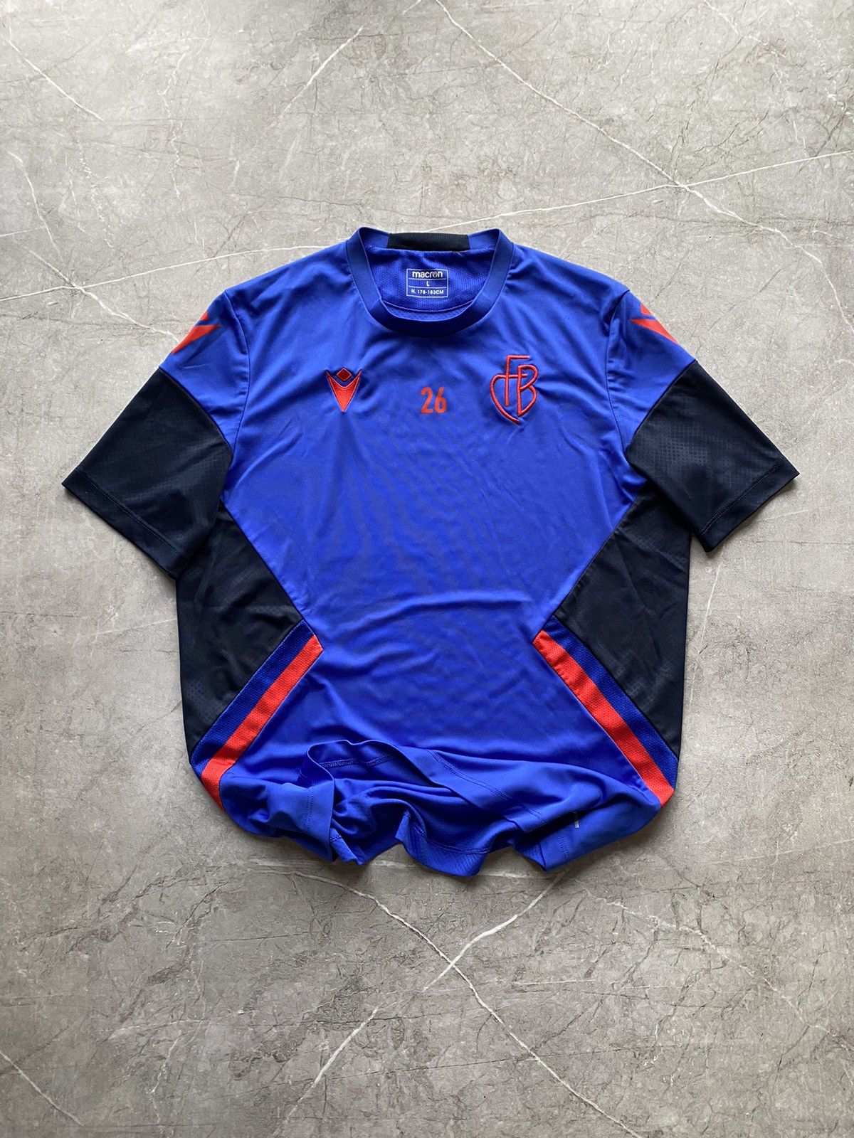 Macron Macron FC Basel Training #26 Soccer Football Jersey Size US L / EU 52-54 / 3 - 2 Thumbnail