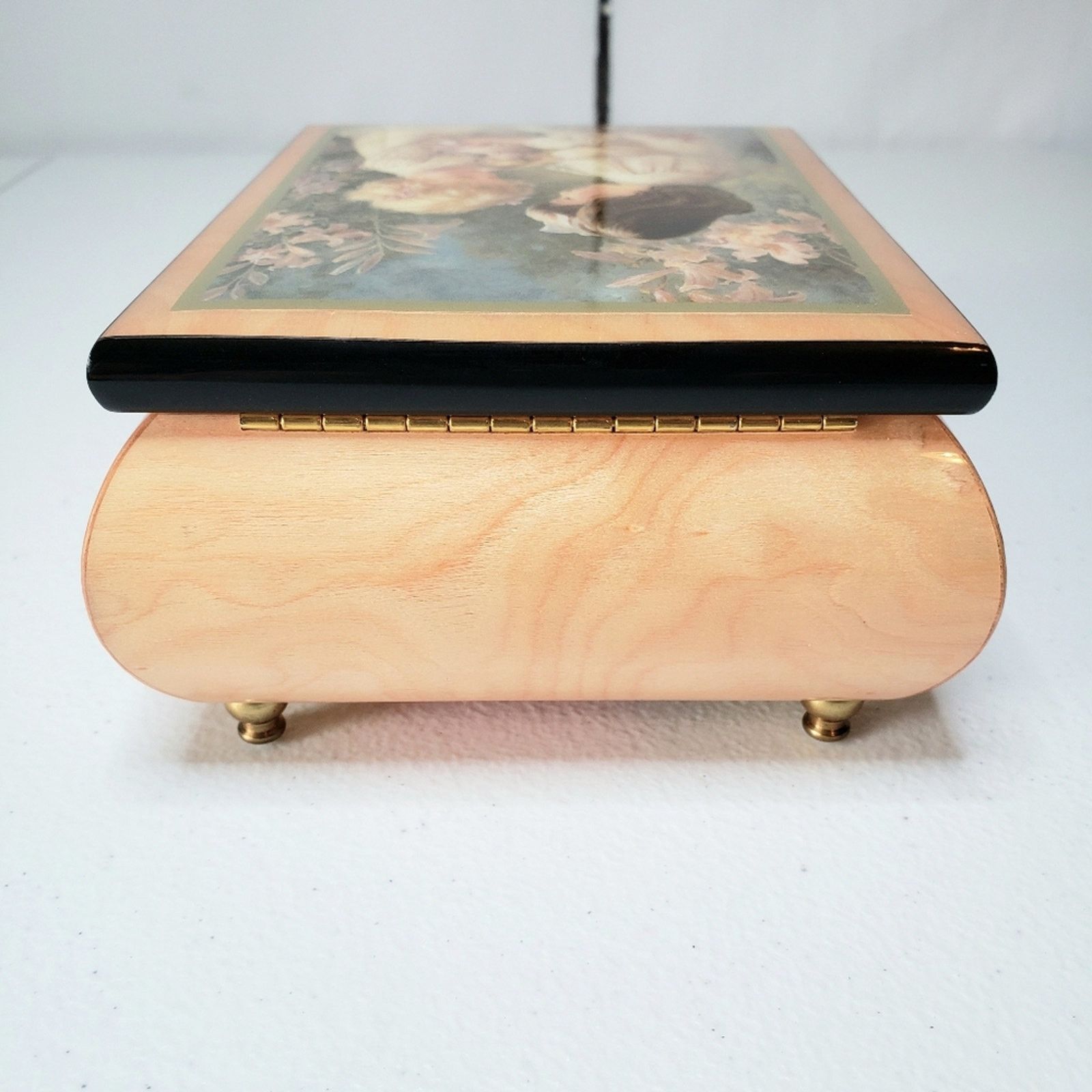 Vintage Ercolano Limited Edition A Gift Of Love Jewelry Music Box Size ONE SIZE - 5 Thumbnail