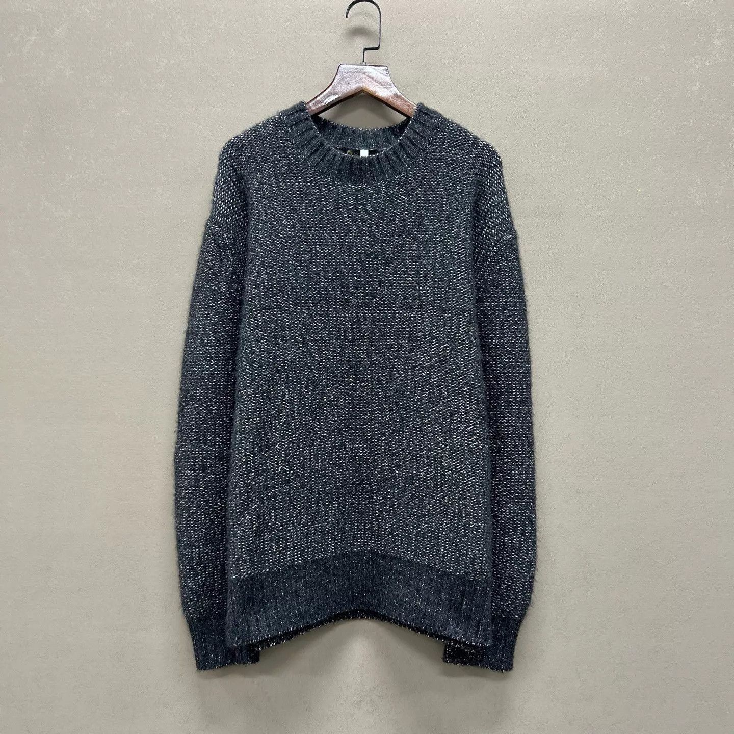 Loro Piana Loro Piana crewneck knit sweater b&w colorblock 50 Size US M / EU 48-50 / 2 - 1 Thumbnail