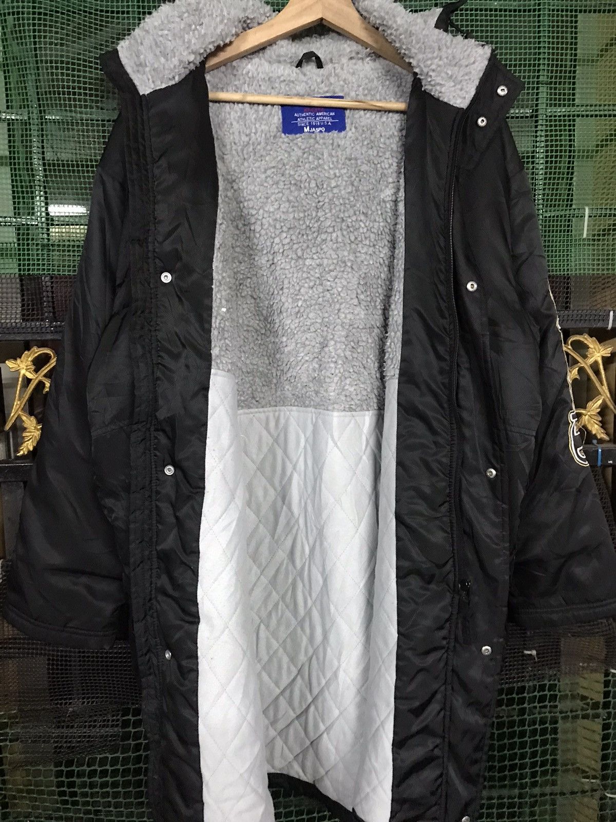 Champion Champion Jaket Zipper with the Snap Button Size US L / EU 52-54 / 3 - 4 Thumbnail