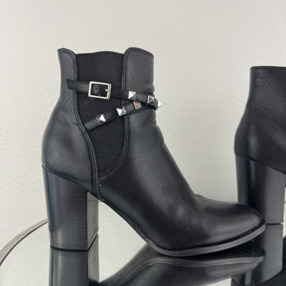 Nine West NINE WEST Black Faux Leather Donda Silver Stud Ankle Boots Size US 8.5 / IT 38.5 - 4 Thumbnail