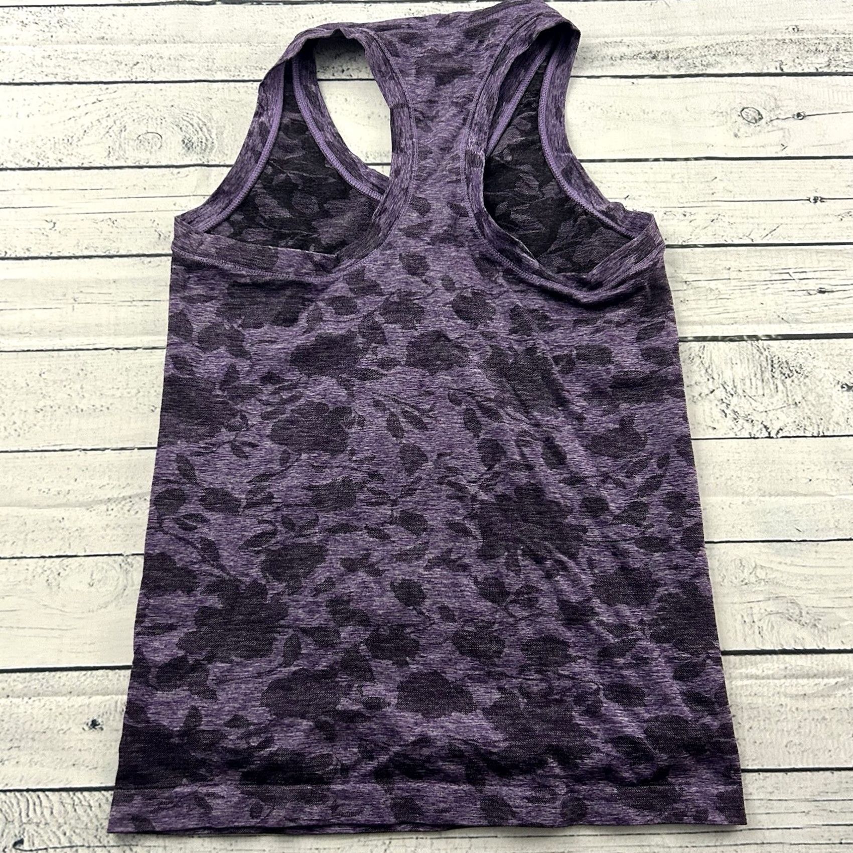 Athleta Athleta Momentum Tank Top Women's 6 8 Sleeveless Floral Purple Athletic Shirt Size M / US 6-8 / IT 42-44 - 4 Thumbnail