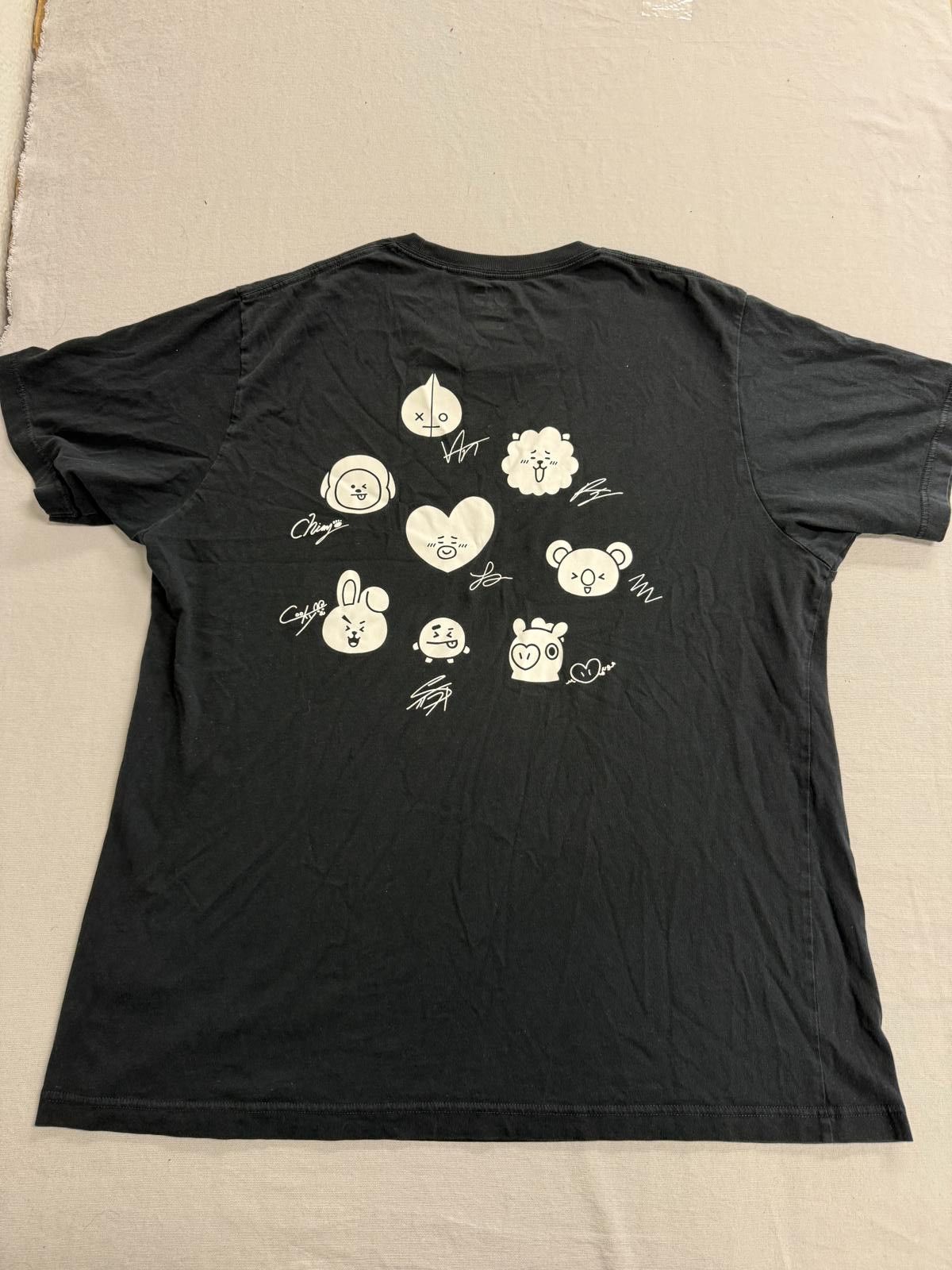 Uniqlo BTS Band Collab x Uniqlo T-shirt BT21 Characters - XL Size US XL / EU 56 / 4 - 1 Thumbnail