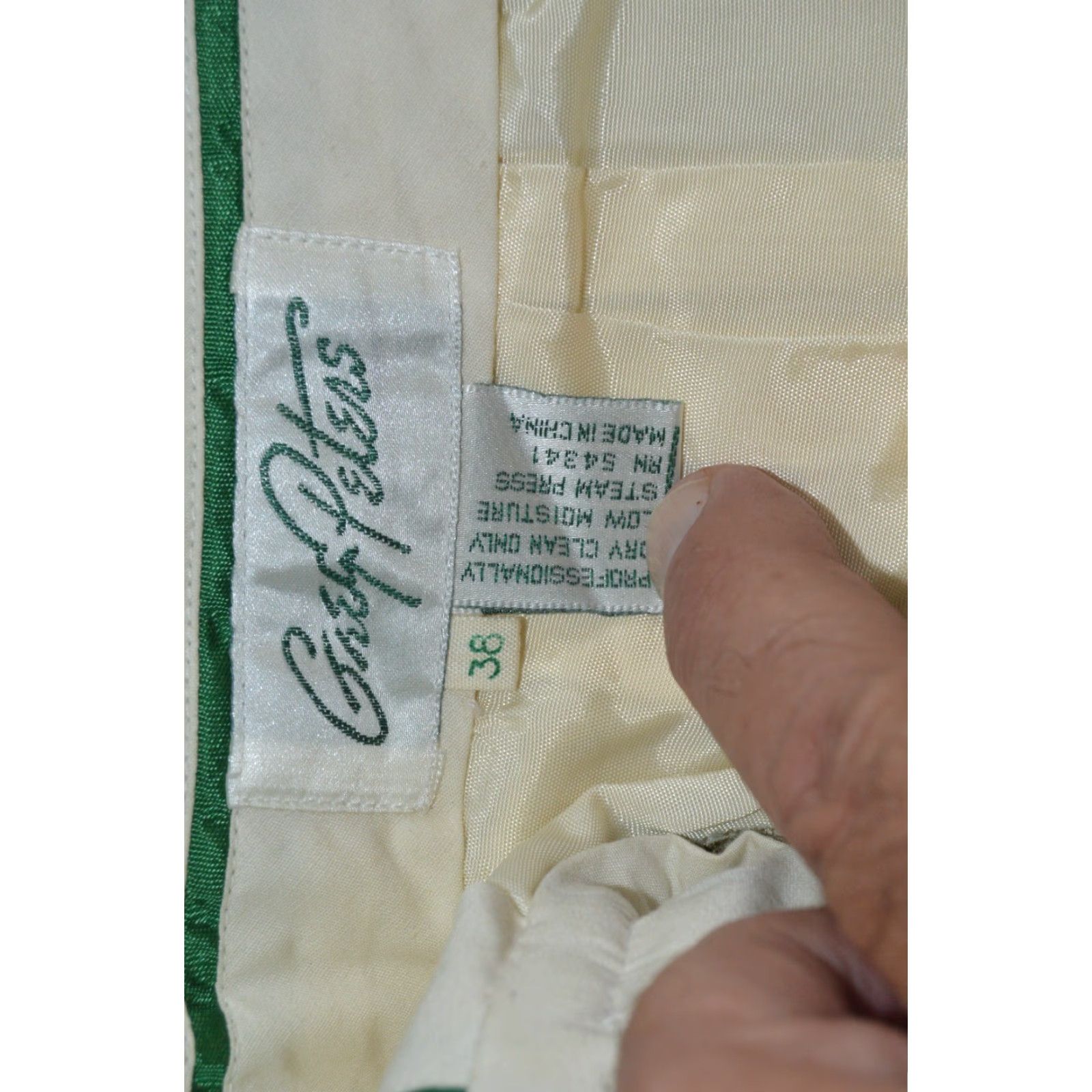Vintage VINTAGE Greg Peters Green 100% Wool Pleated Dress Pants Mens Classic Fit Waist 36 Inseam 33 Front Zip Zipper Cuffed Solid Pattern Dress Pants Mens Size US 38 / EU 54 - 5 Thumbnail