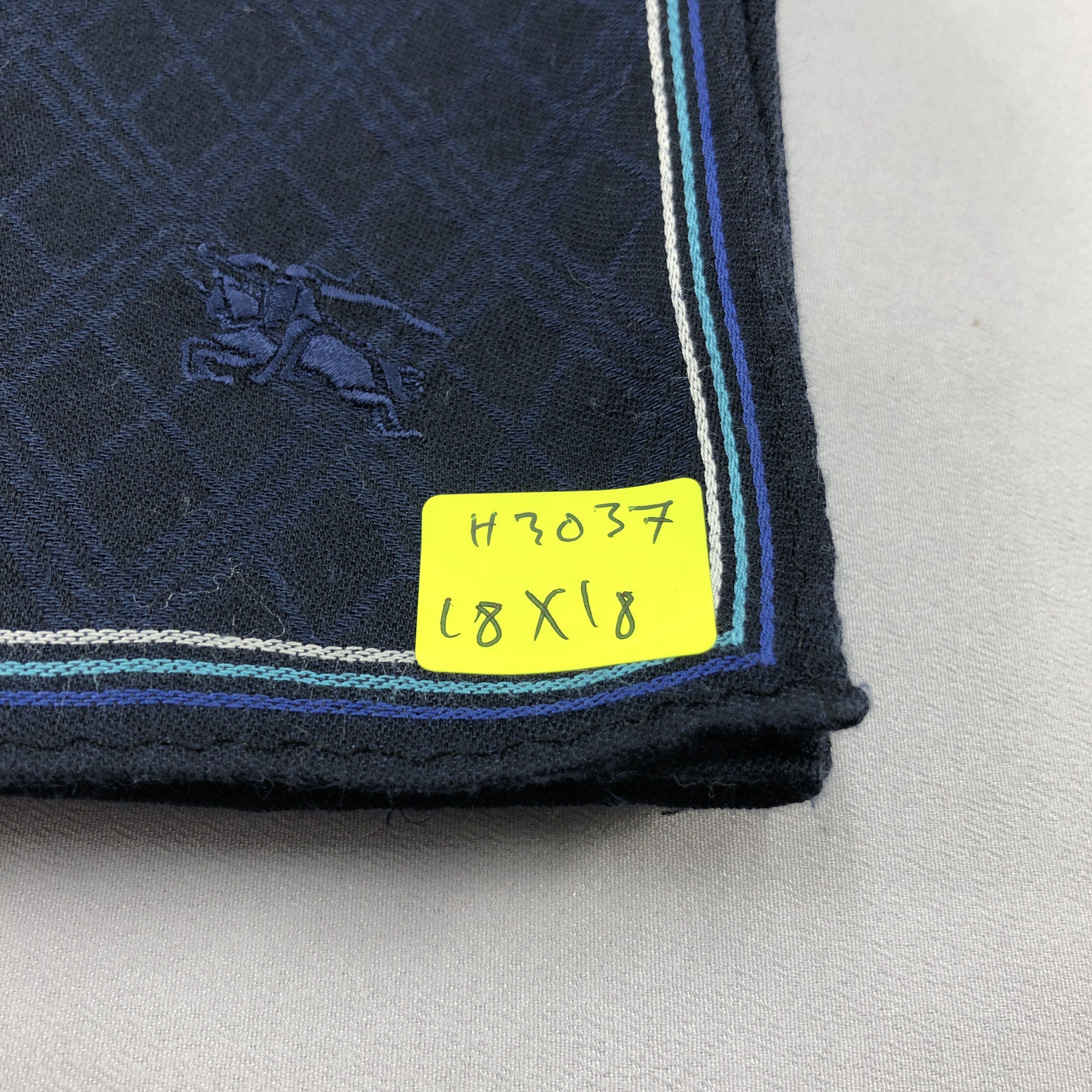 Burberry Burberry Prosum Handkerchief Neckerchief Bandana H3037 Size ONE SIZE - 6 Thumbnail