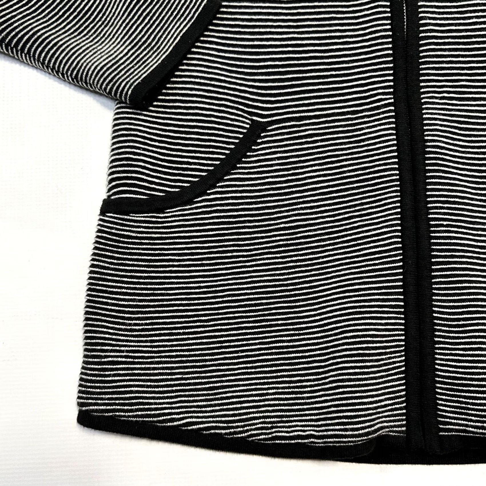 Soft Surroundings VINTAGE? No. Soft Surroundings Black Full Zip Cardigan Knit Stripe XS Women Sweater Size XS / US 0-2 / IT 36-38 - 7 Thumbnail