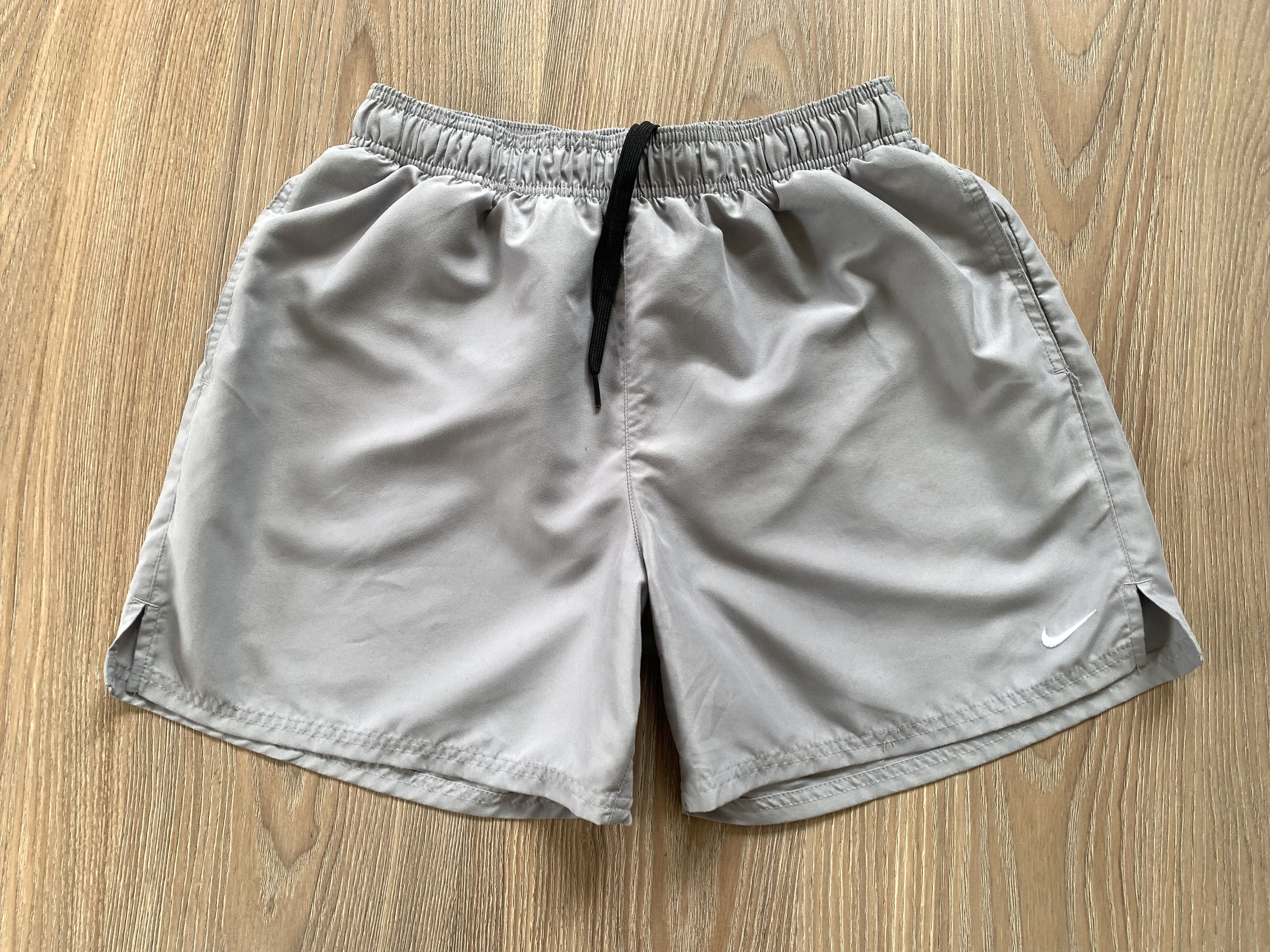 Nike Nike Grey Sport Training Shorts Size US 33 - 2 Thumbnail