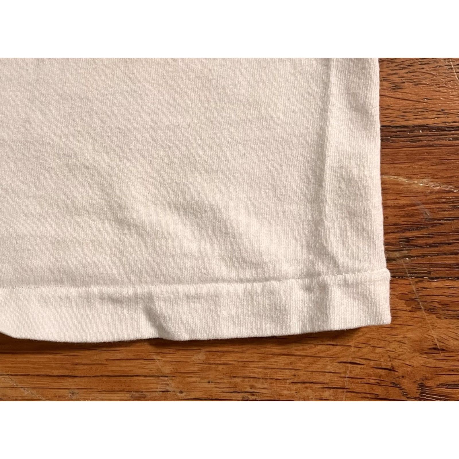 Hanes VINTAGE Hanes Beefy-T Charley's Saloon Boston Back Bay Shirt Men’s XL White 1990s 90s Retro Graphic Print City USA Signature Logo T-Shirt Mens Size US XL / EU 56 / 4 - 6 Thumbnail