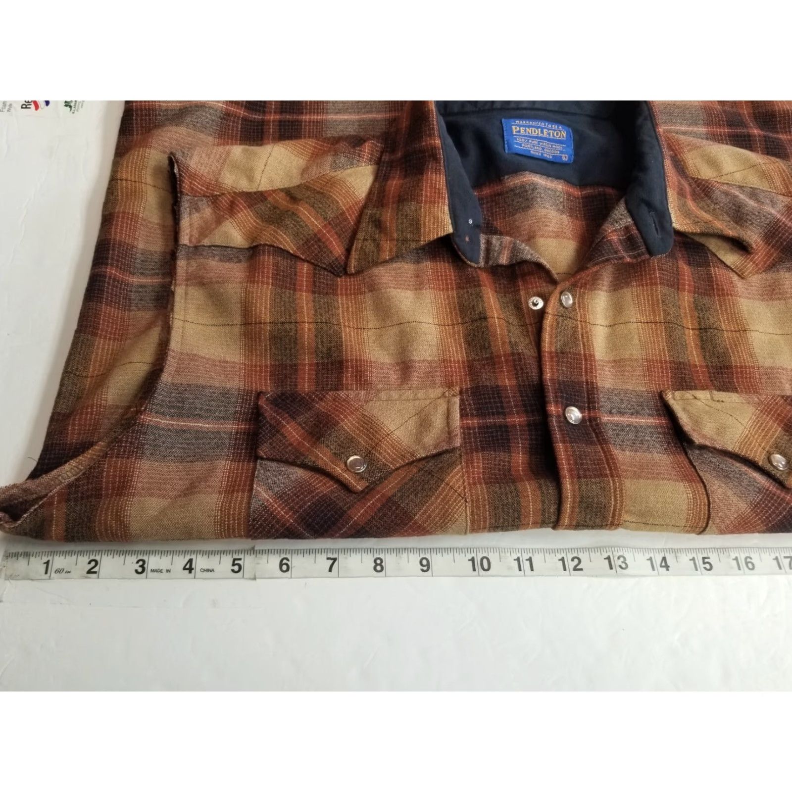 Pendleton VINTAGE Pendleton Shirt Mens Large Sleeveless Button-Up Wool Brown Collared 100% Virgin Wool Workwear Casual Pockets Vintage Yes Mens Regulations? Size US L / EU 52-54 / 3 - 3 Thumbnail