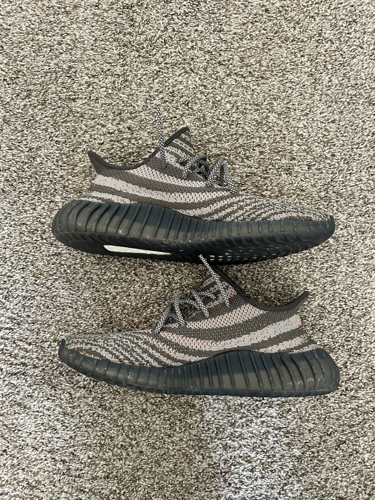 Adidas Yeezy 350 v2 Carbon Beluga Size US 11.5 / EU 44-45 - 3 Thumbnail