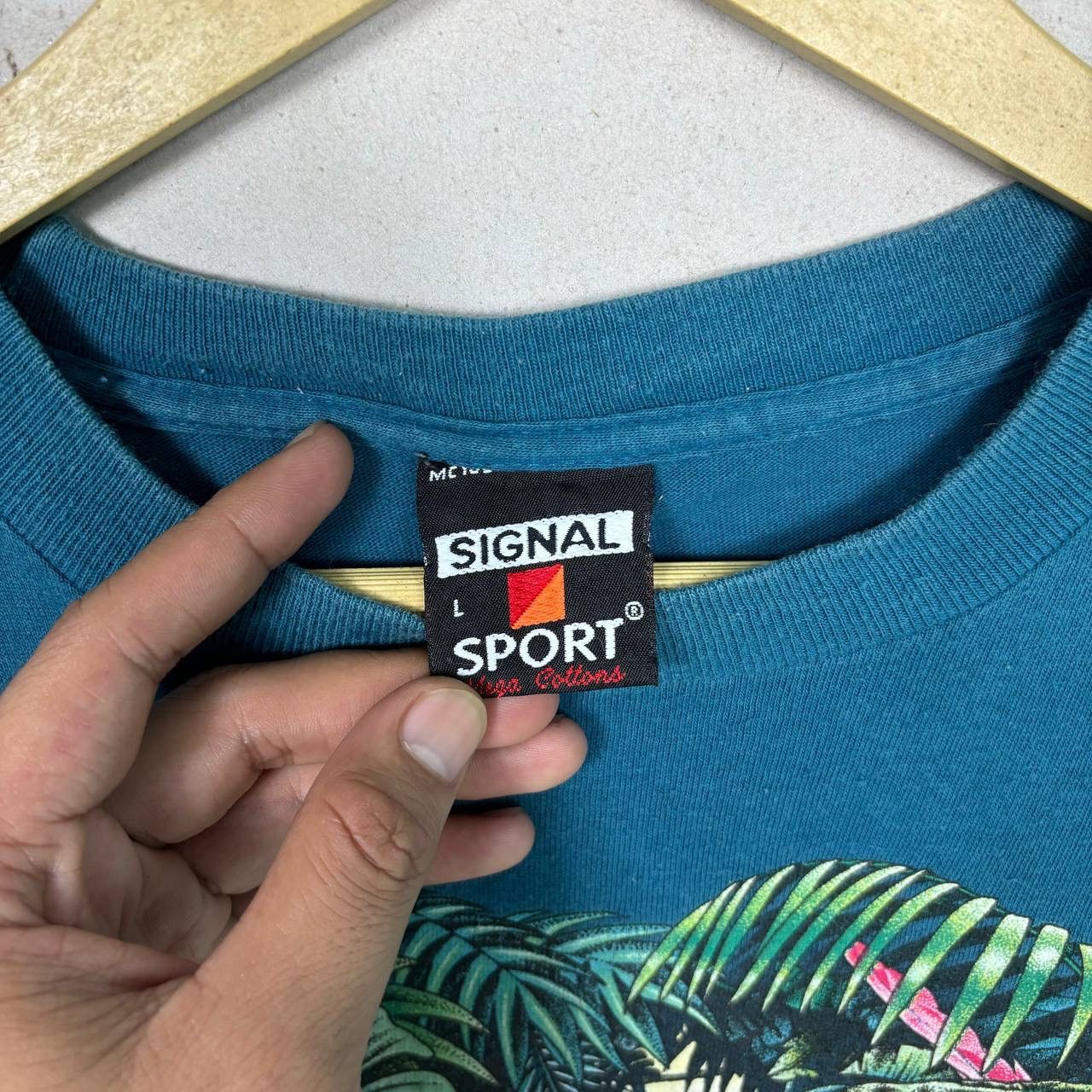 Habitat × Vintage Vintage 90s Habitat Rainforest Leopard Parrot Floral Tee Size US L / EU 52-54 / 3 - 5 Thumbnail