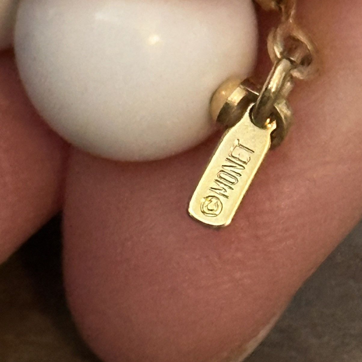Monet Vintage Monet chunky white and gold bead necklace Size ONE SIZE - 5 Thumbnail