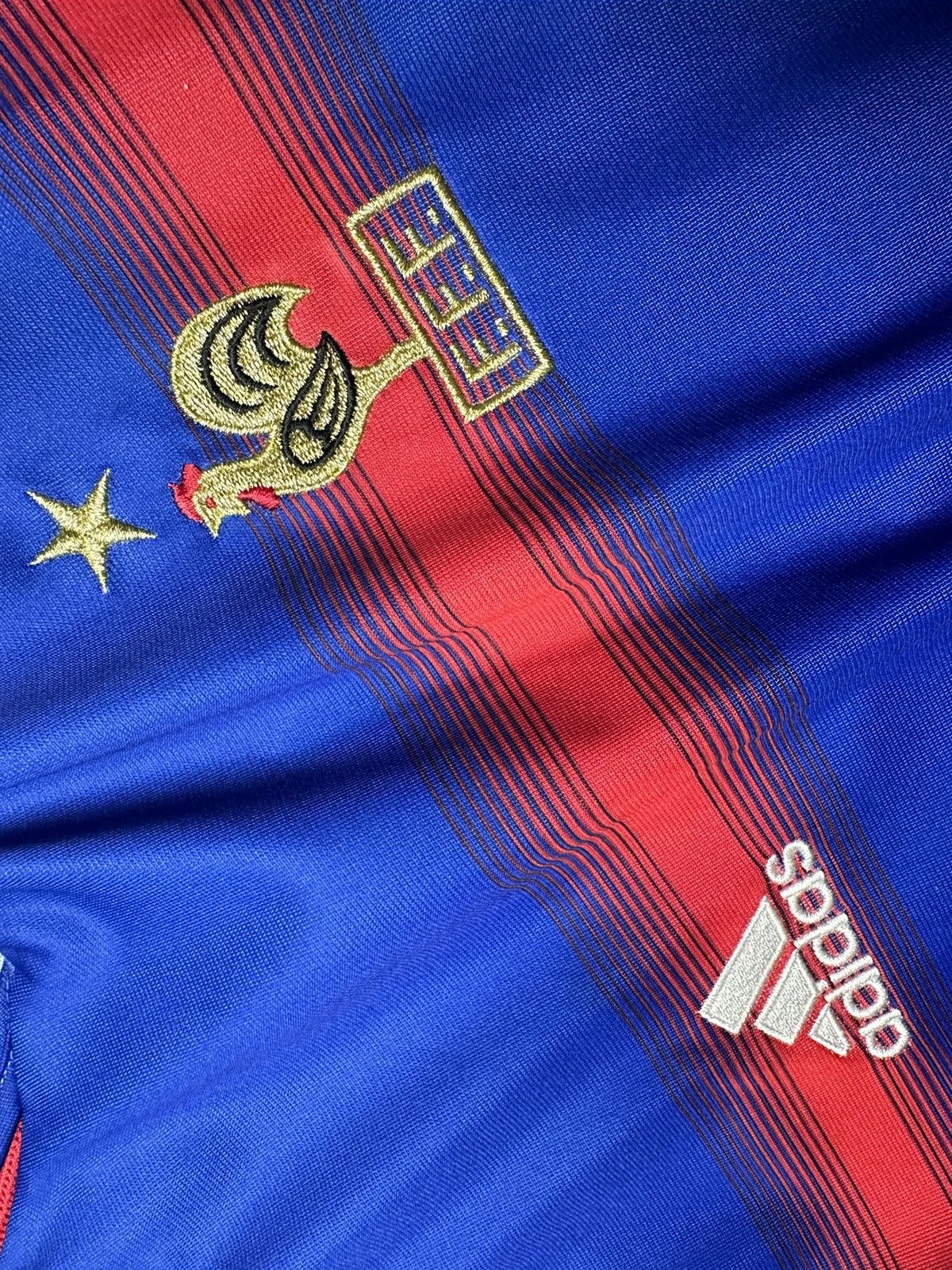 Adidas × Vintage Vintage adidas France soccer jersey size M Size US M / EU 48-50 / 2 - 8 Thumbnail